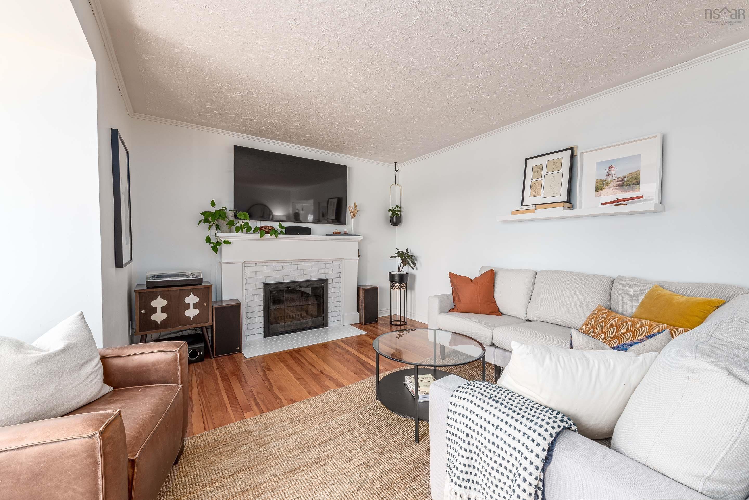 $569,000.00: 2 Scott Street, Dartmouth