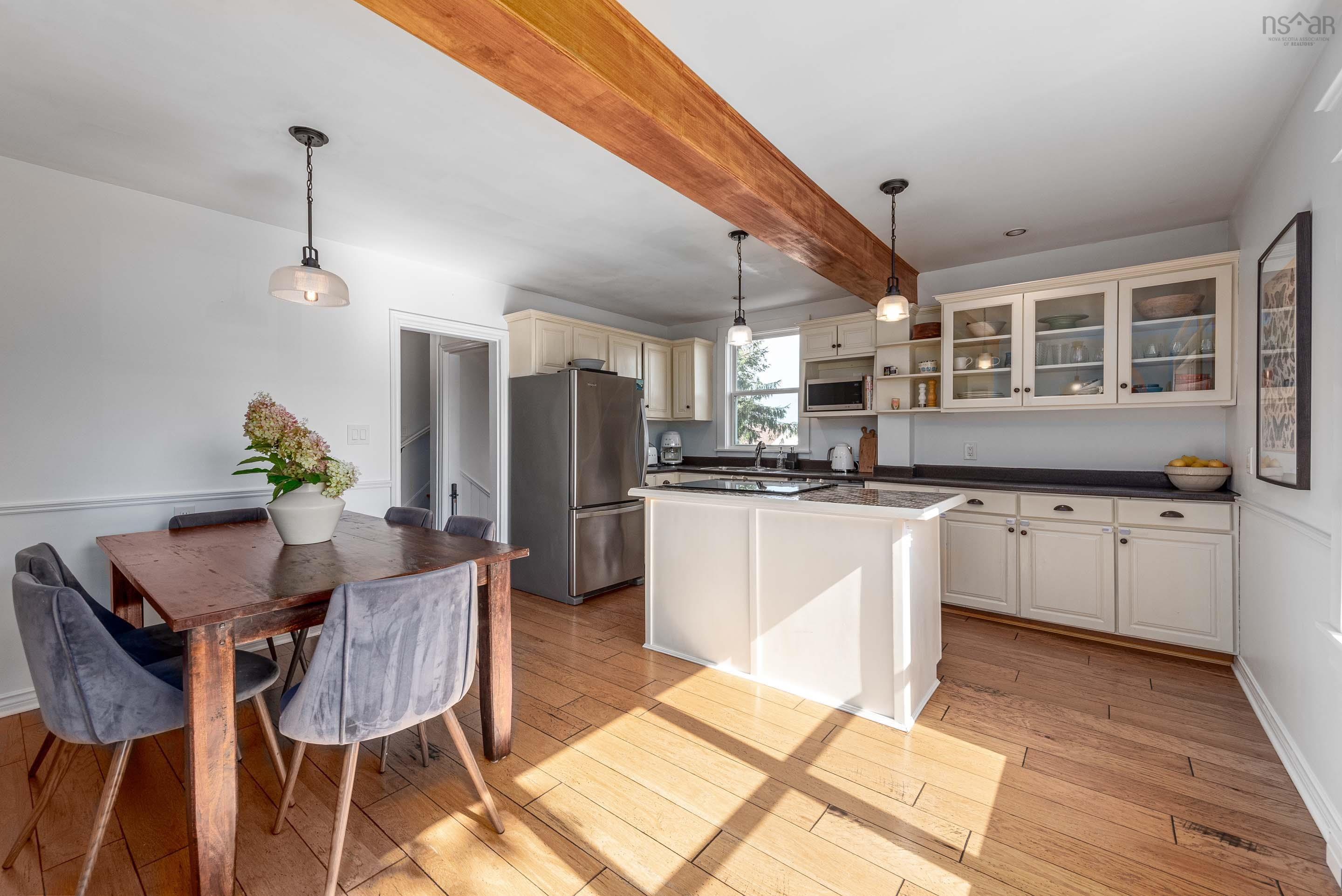 $569,000.00: 2 Scott Street, Dartmouth