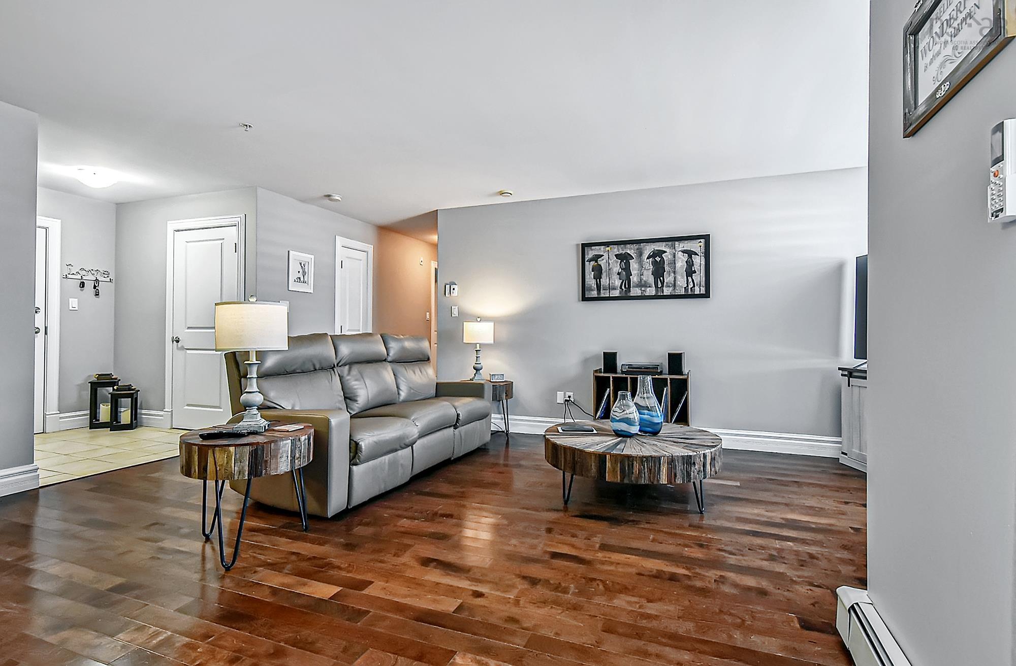 $464,900.00: 411 89 Pebblecreek Crescent, Dartmouth