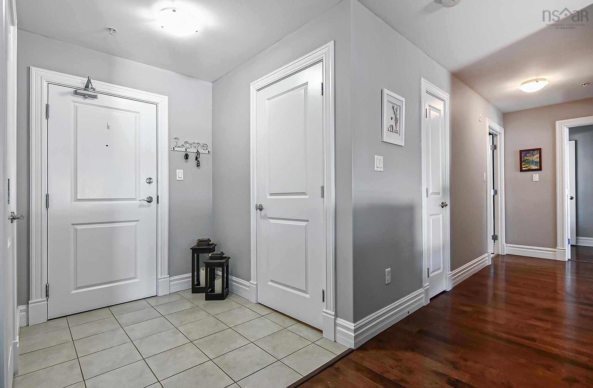 $464,900.00: 411 89 Pebblecreek Crescent, Dartmouth