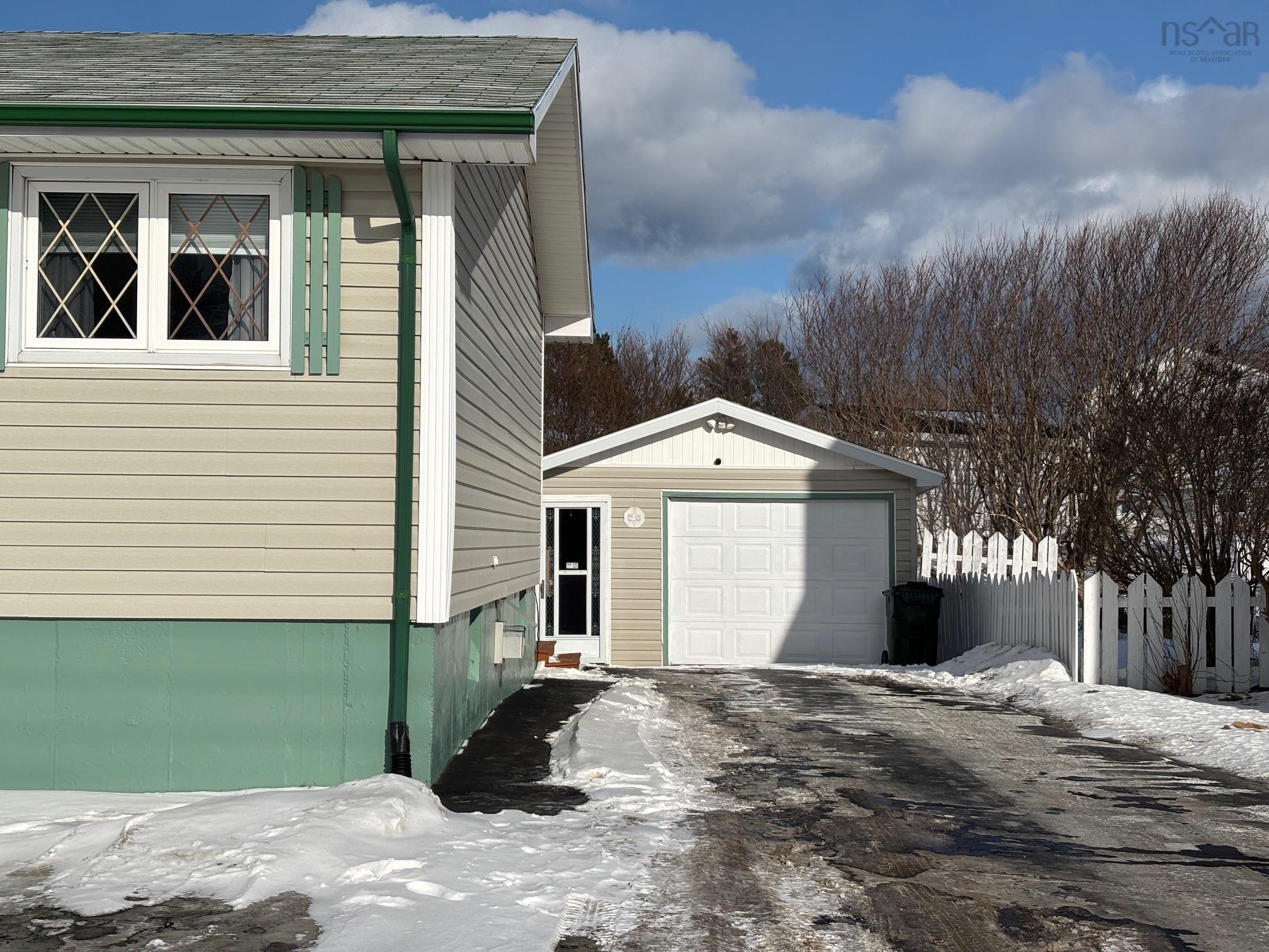 $319,900.00: 3165 Sunset Avenue, New Waterford
