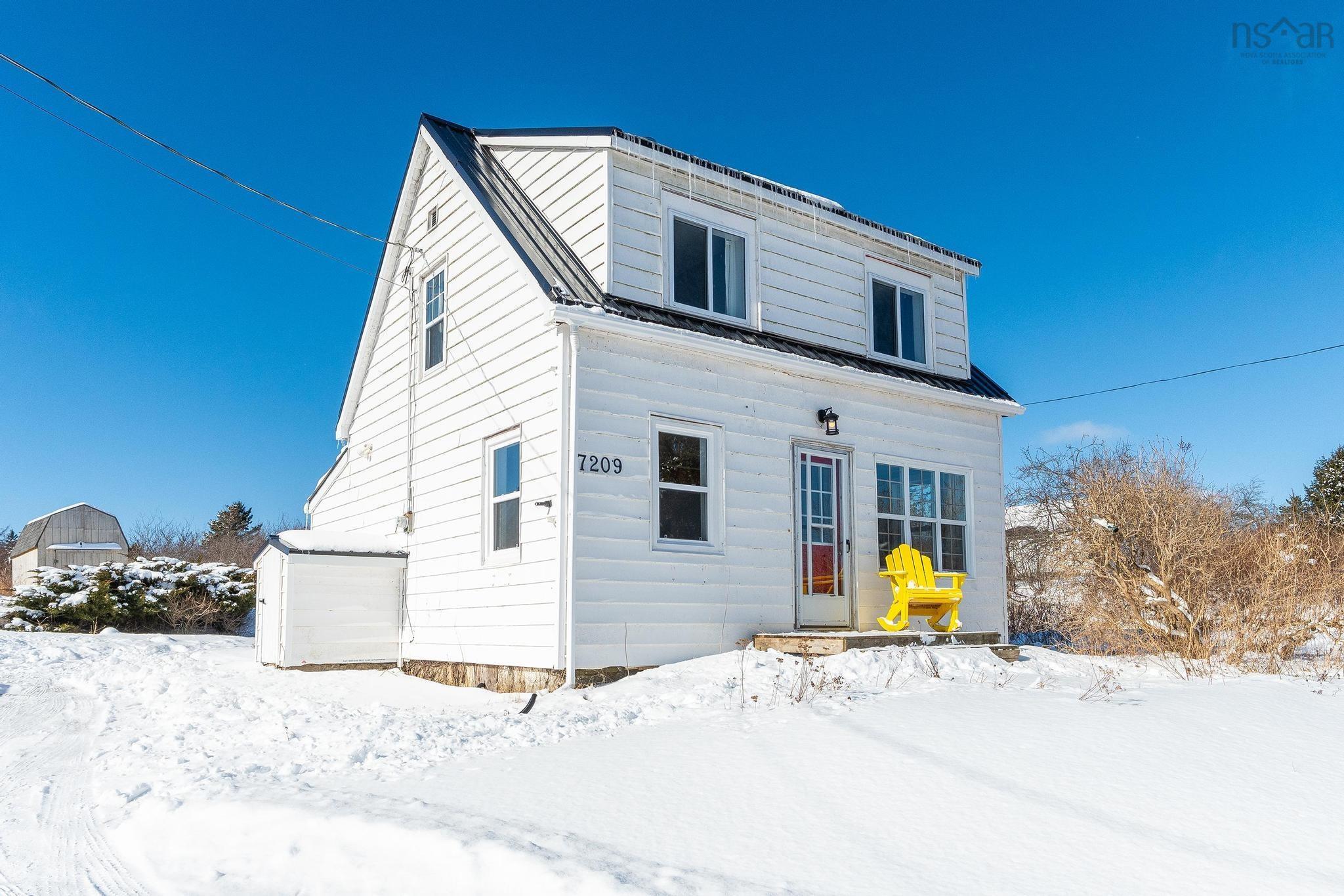 $325,000.00: 7209 Highway 207, West Chezzetcook