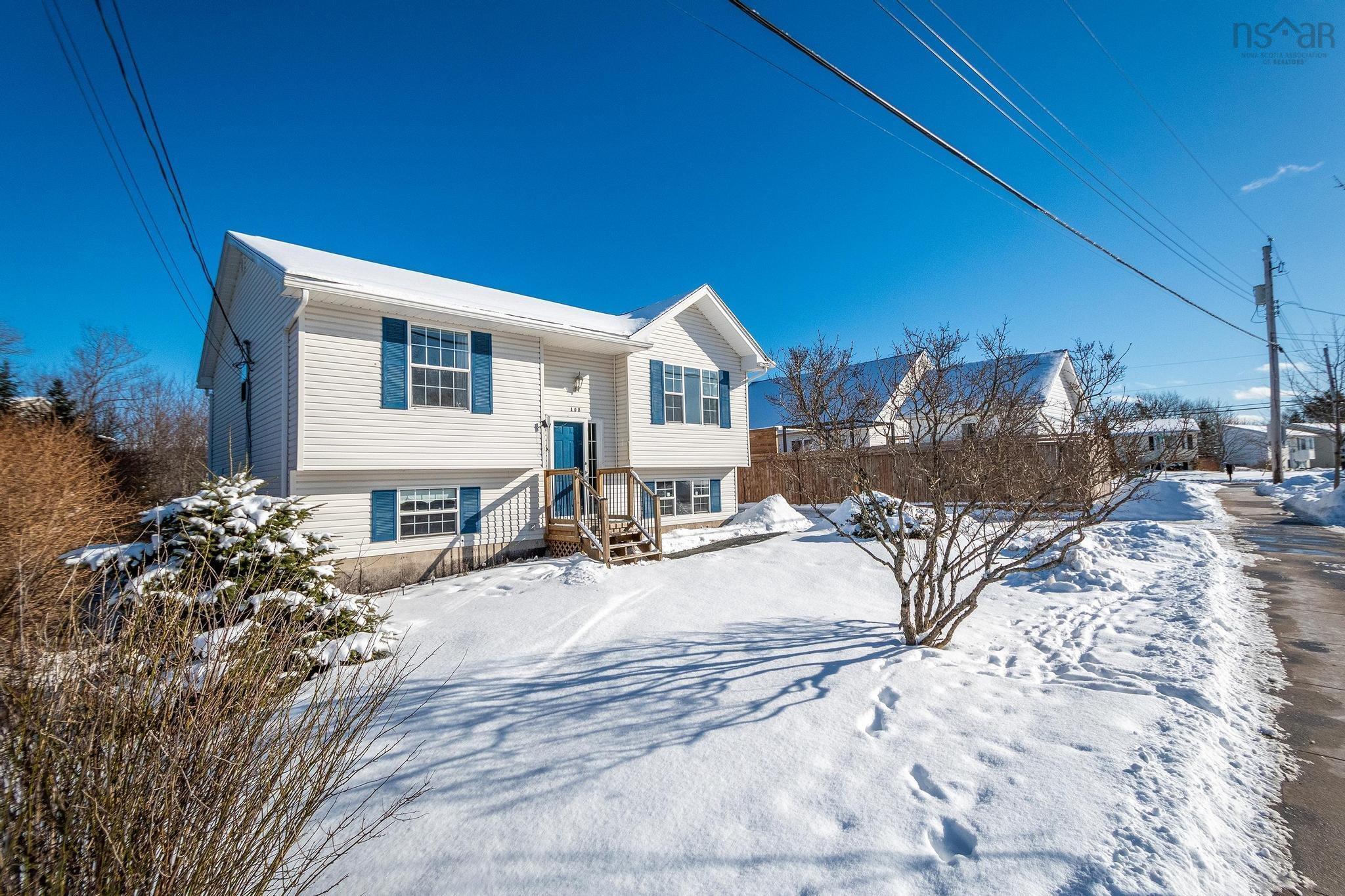 $499,900.00: 108 Forestglen Drive, Timberlea