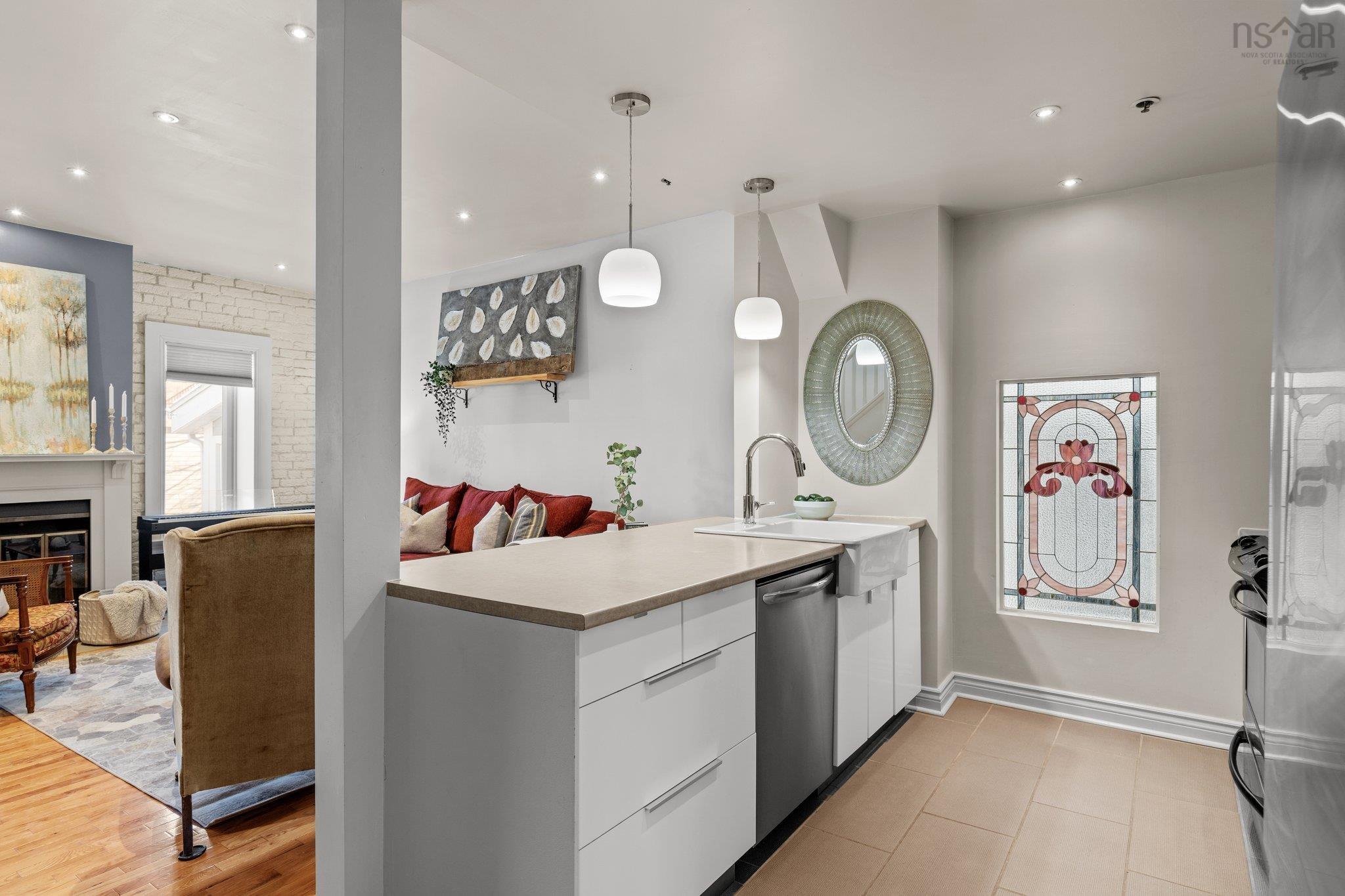 $399,000.00: 9 5254 Green Street, Halifax