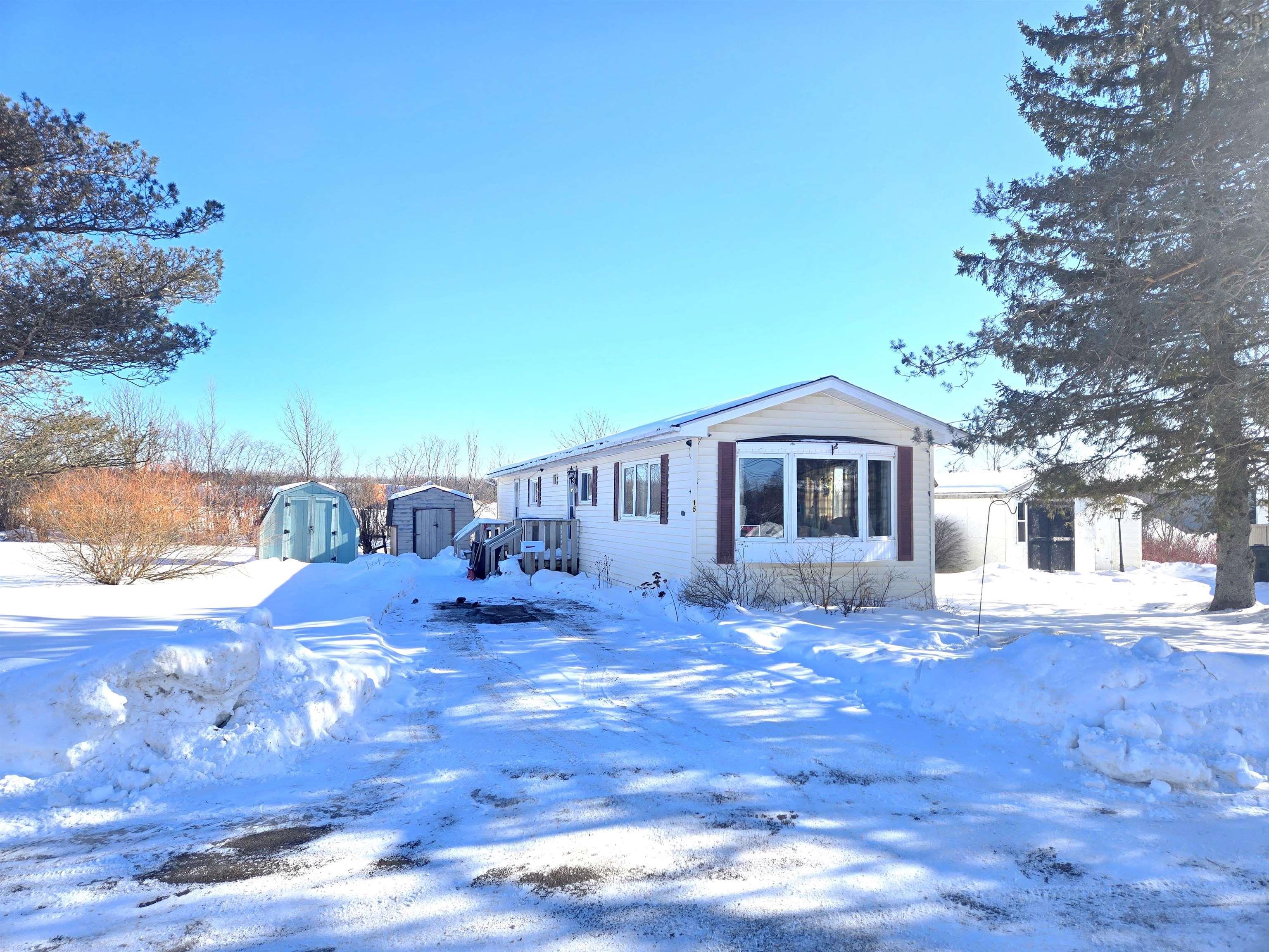 $37,900.00: 15 Lorne Crescent, Amherst
