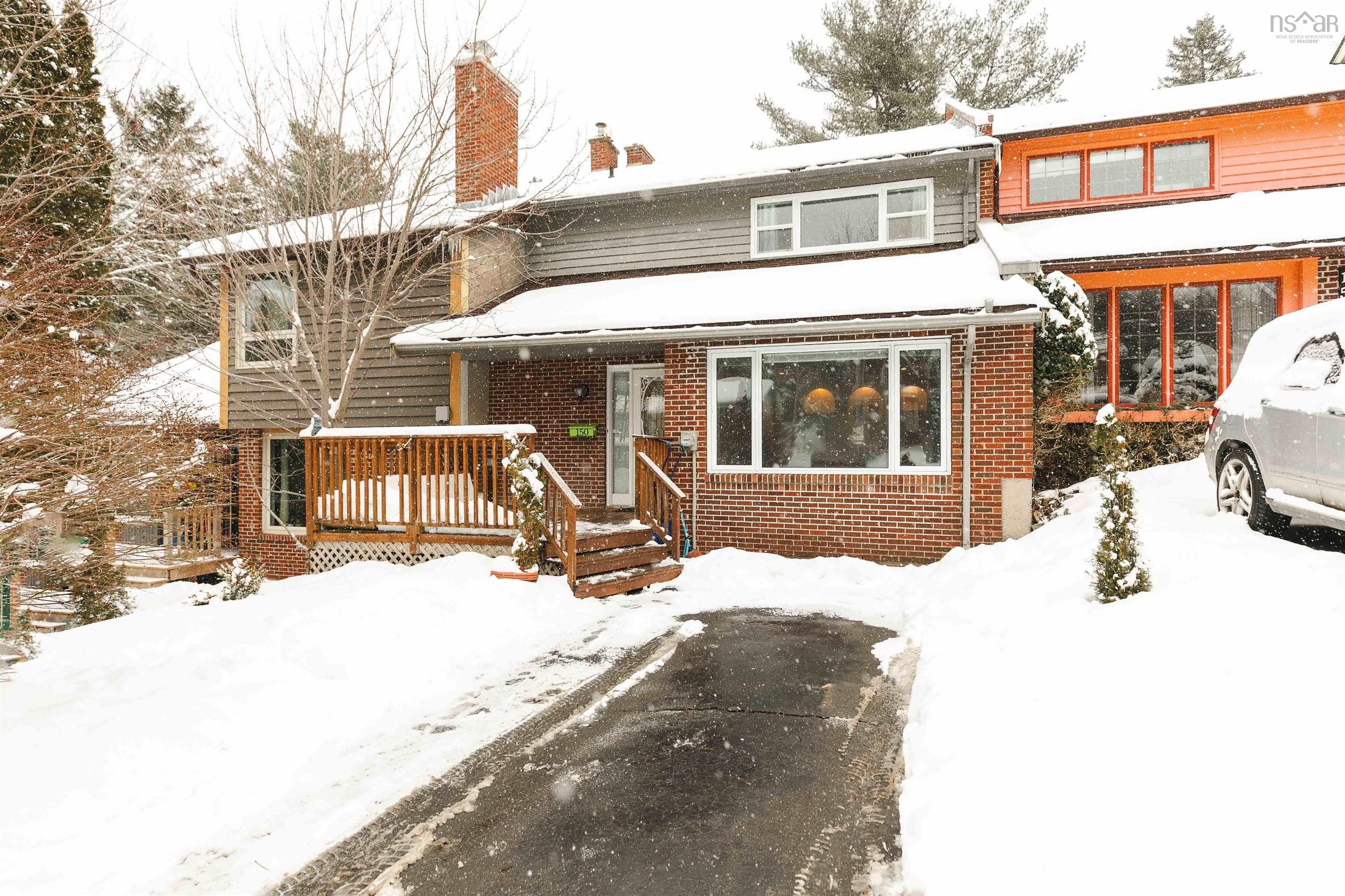 $589,900.00: 150 Millrun Crescent, Bedford