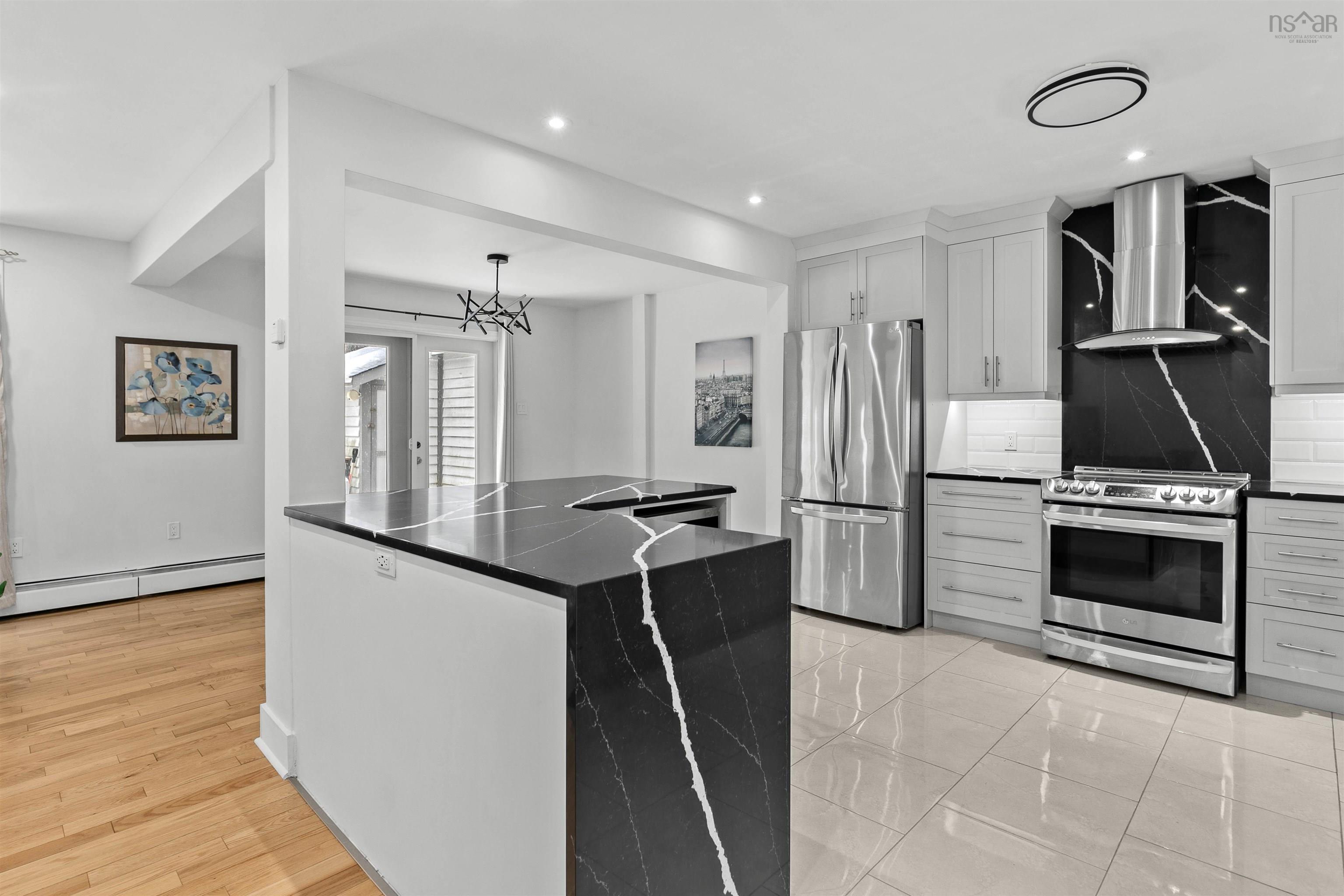 $589,900.00: 150 Millrun Crescent, Bedford
