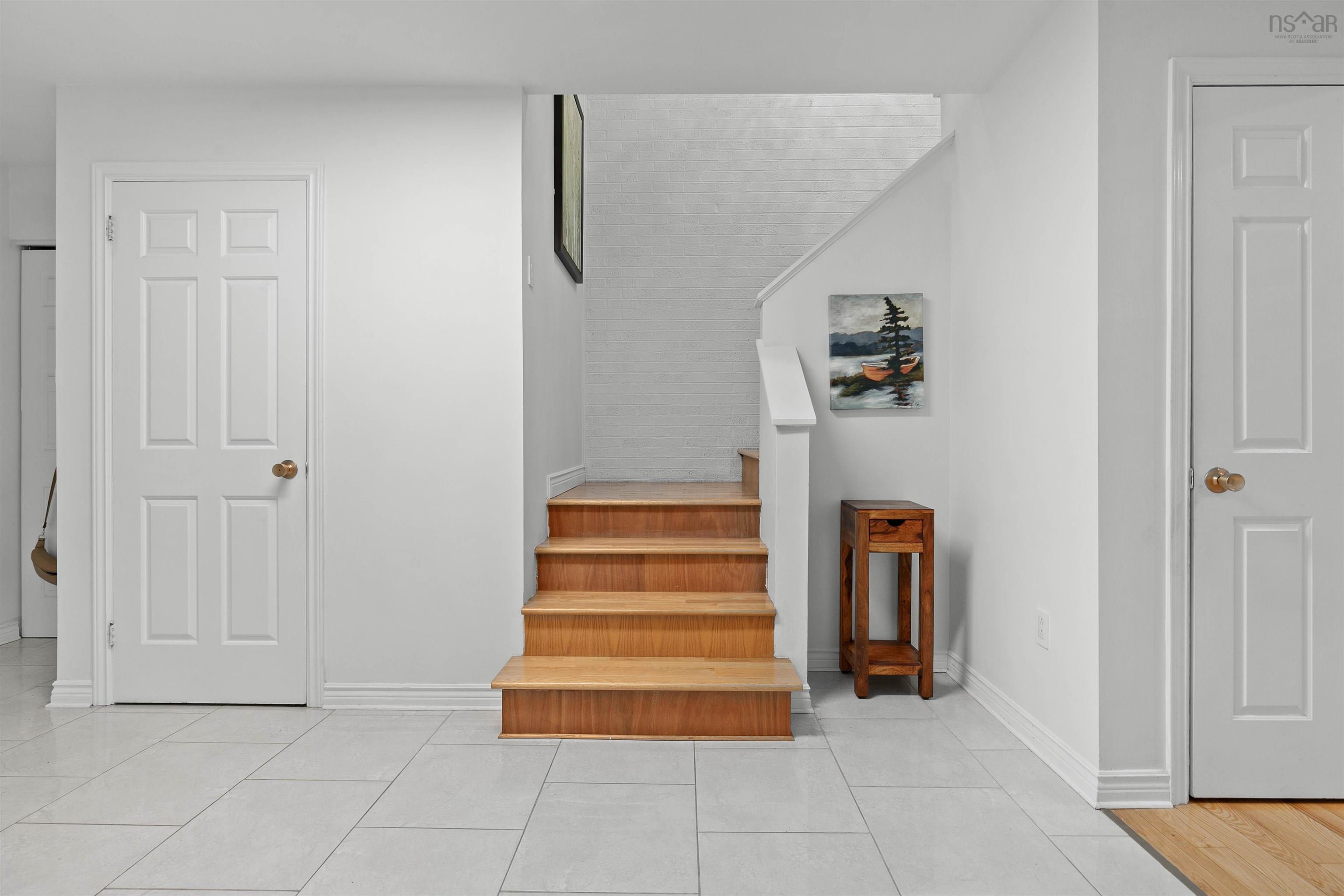 $589,900.00: 150 Millrun Crescent, Bedford