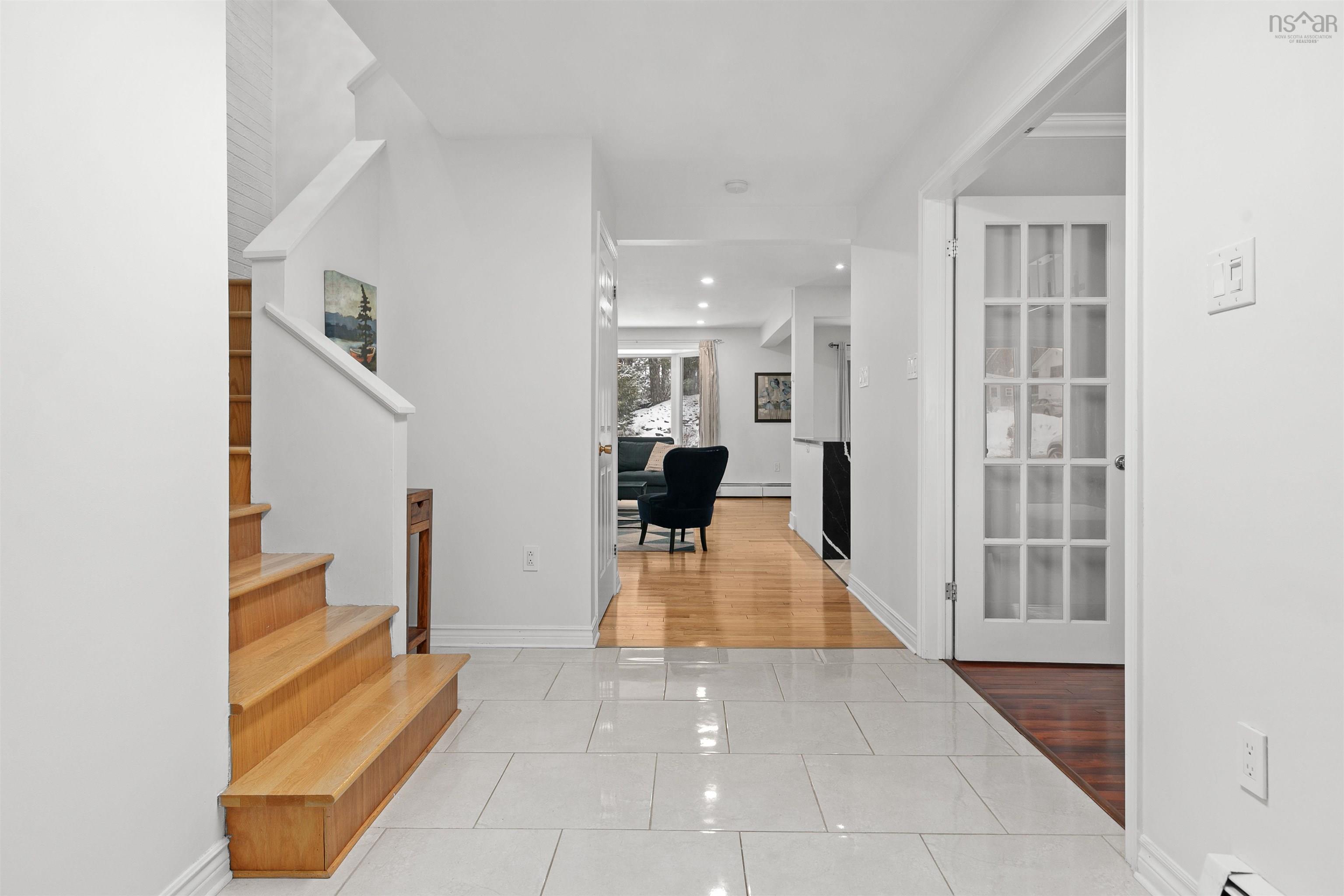 $589,900.00: 150 Millrun Crescent, Bedford