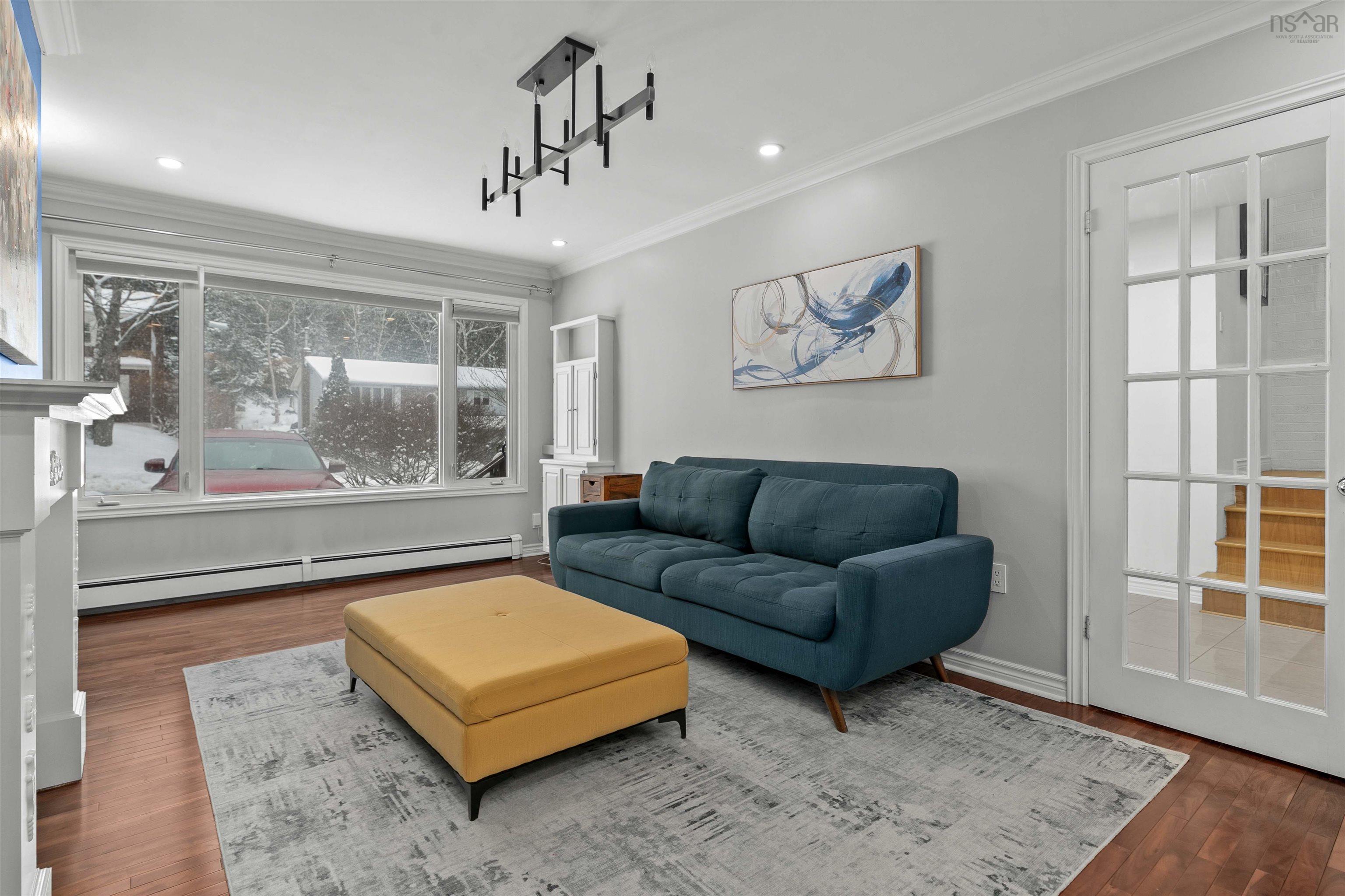 $589,900.00: 150 Millrun Crescent, Bedford