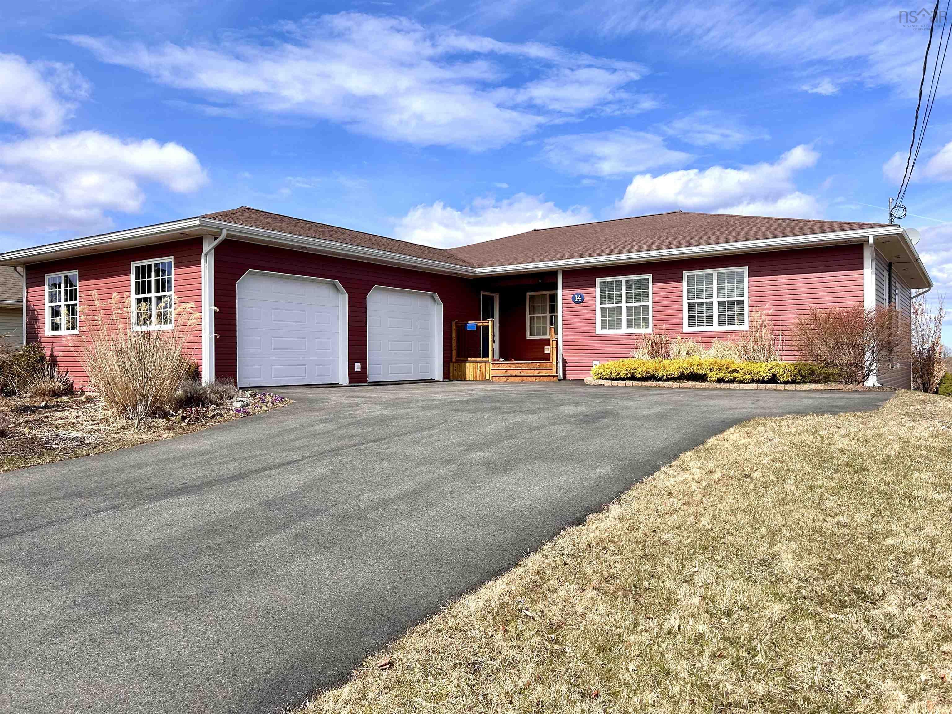 $599,900.00: 14 Marshview Drive, Amherst