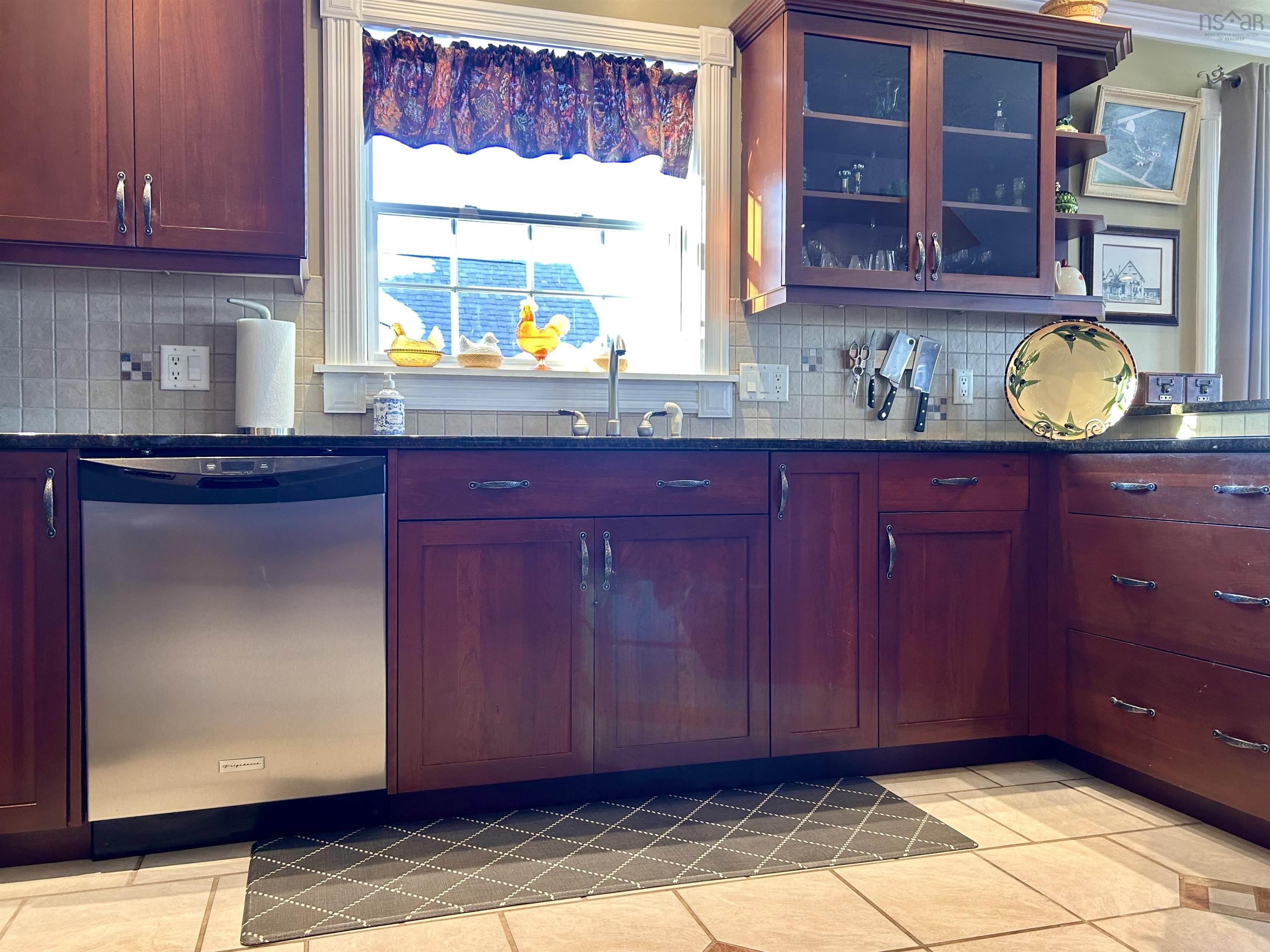 $599,900.00: 14 Marshview Drive, Amherst