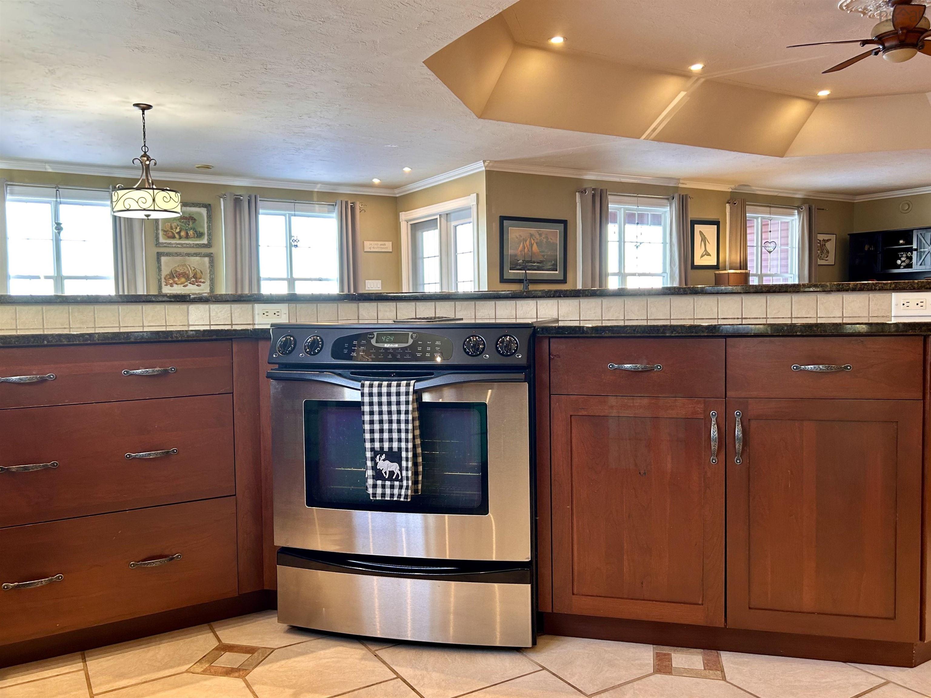 $599,900.00: 14 Marshview Drive, Amherst