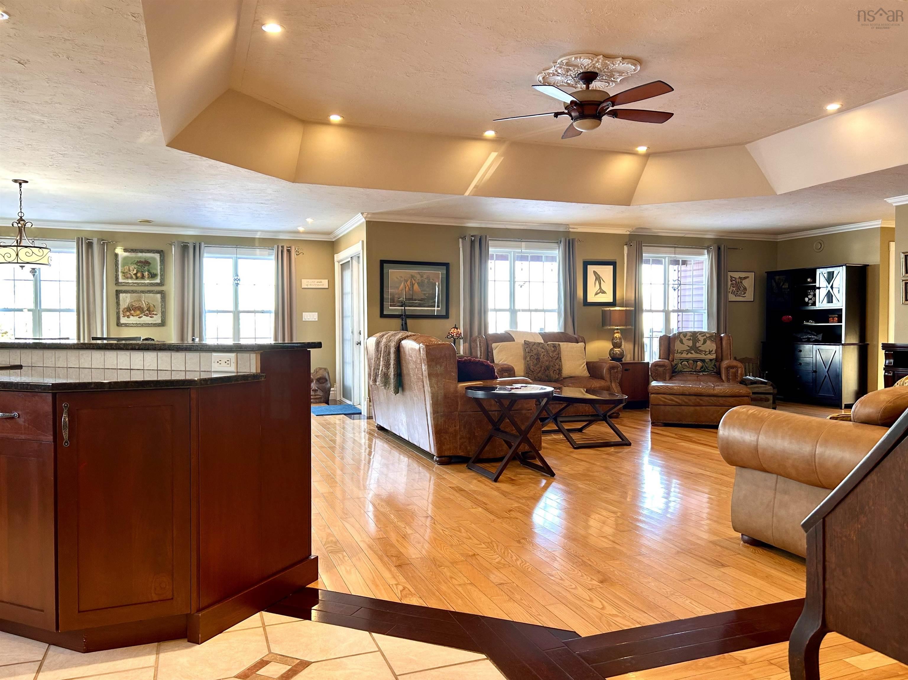 $599,900.00: 14 Marshview Drive, Amherst