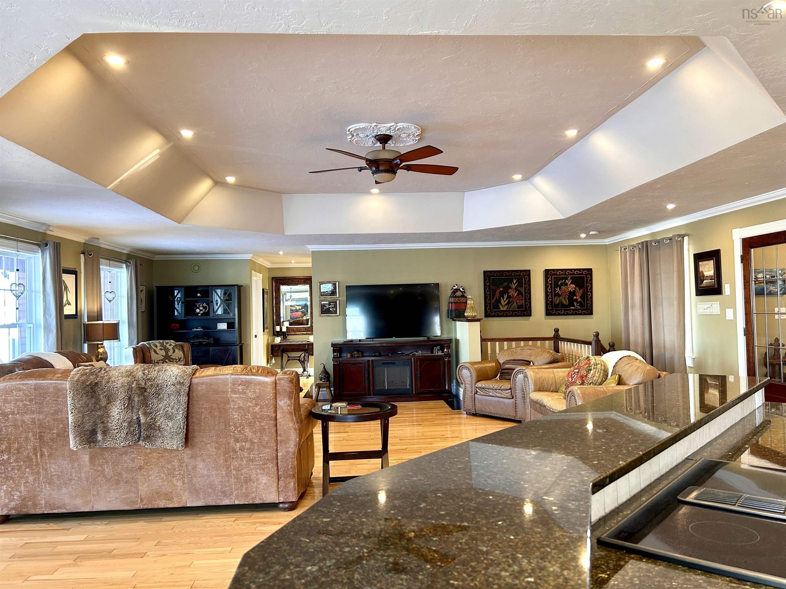 $599,900.00: 14 Marshview Drive, Amherst