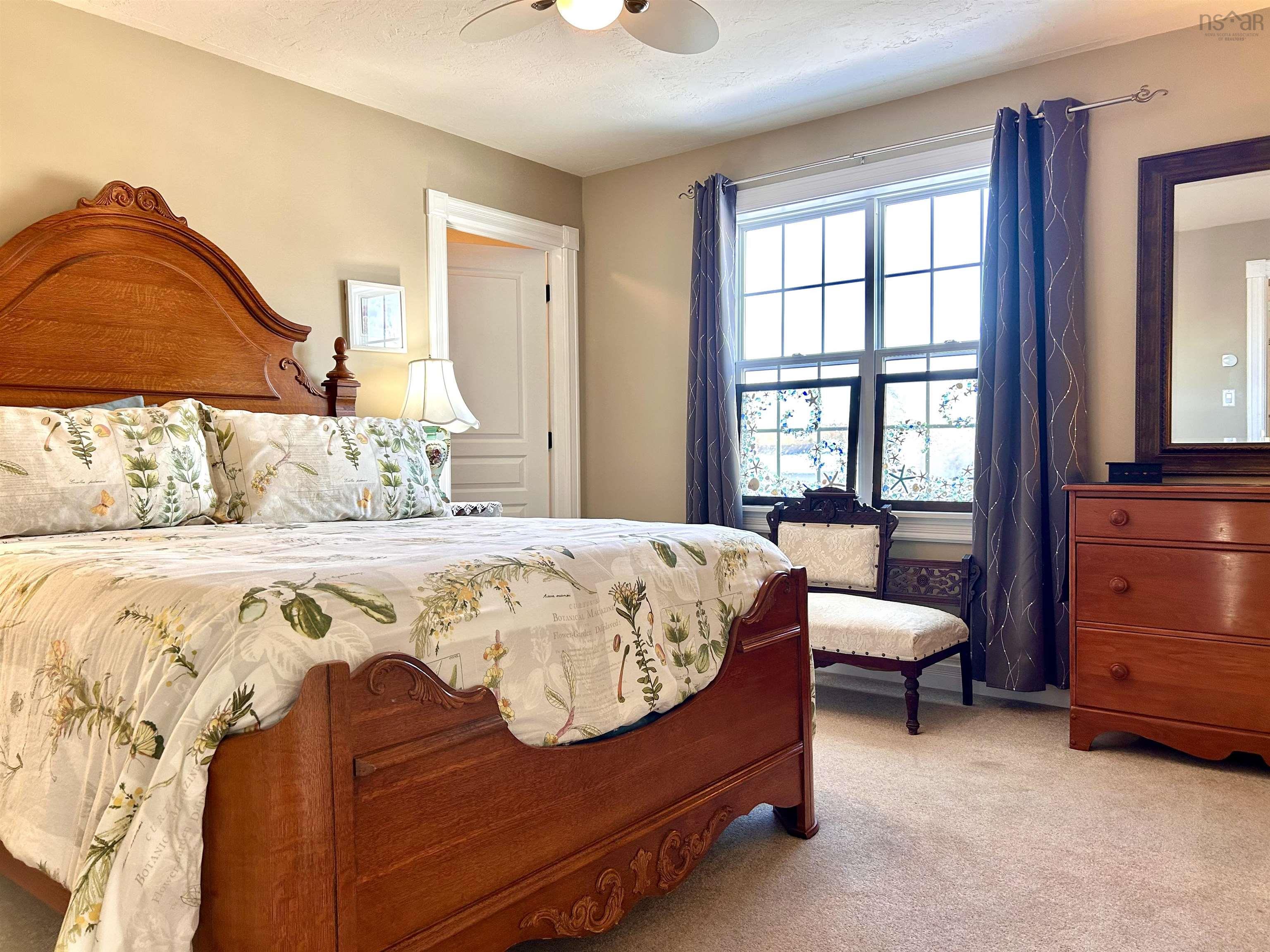 $599,900.00: 14 Marshview Drive, Amherst