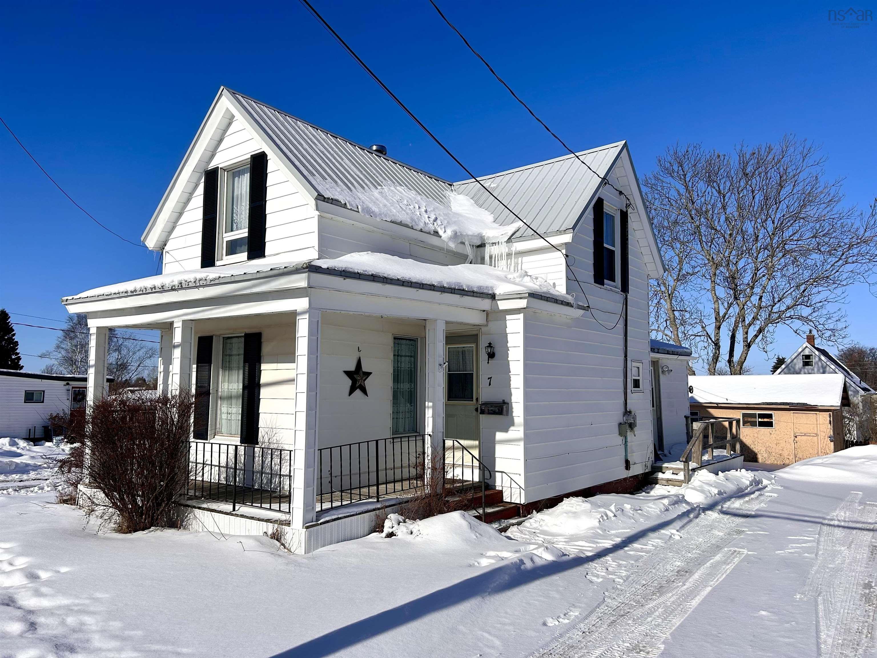 $169,900.00: 7 Cornwall Street, Amherst