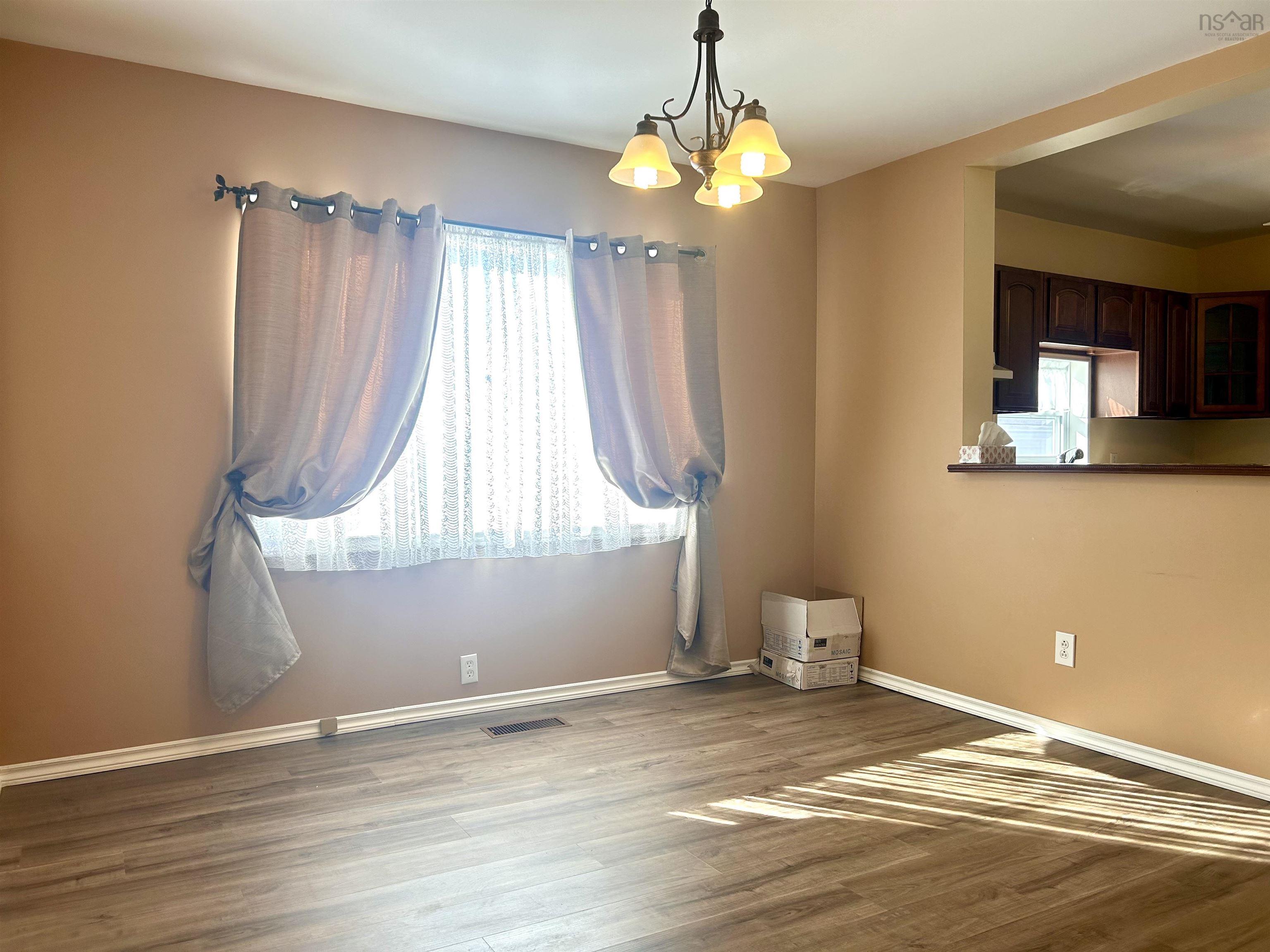 $169,900.00: 7 Cornwall Street, Amherst