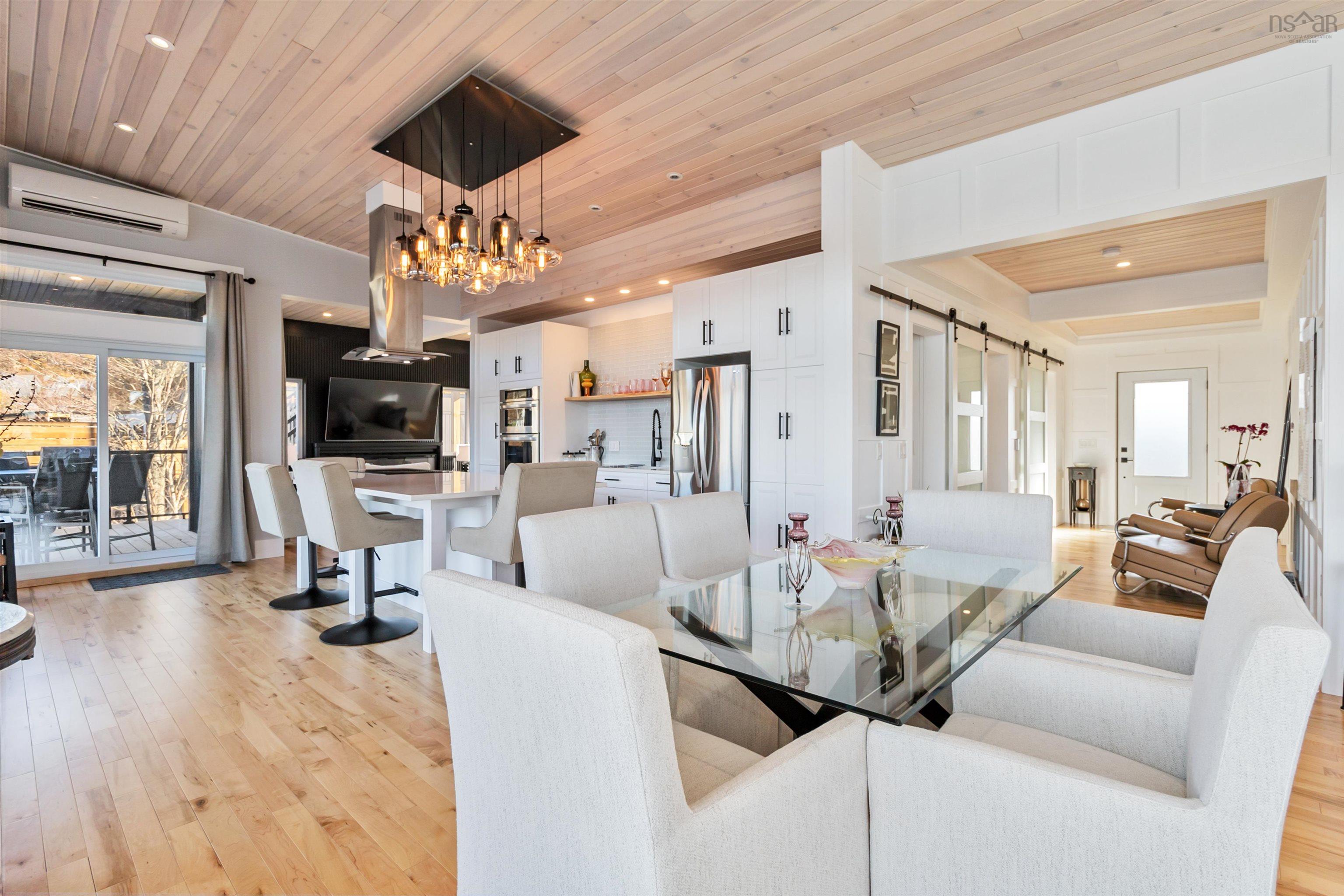 $959,000.00: 2 693 Masons Beach Road, First South