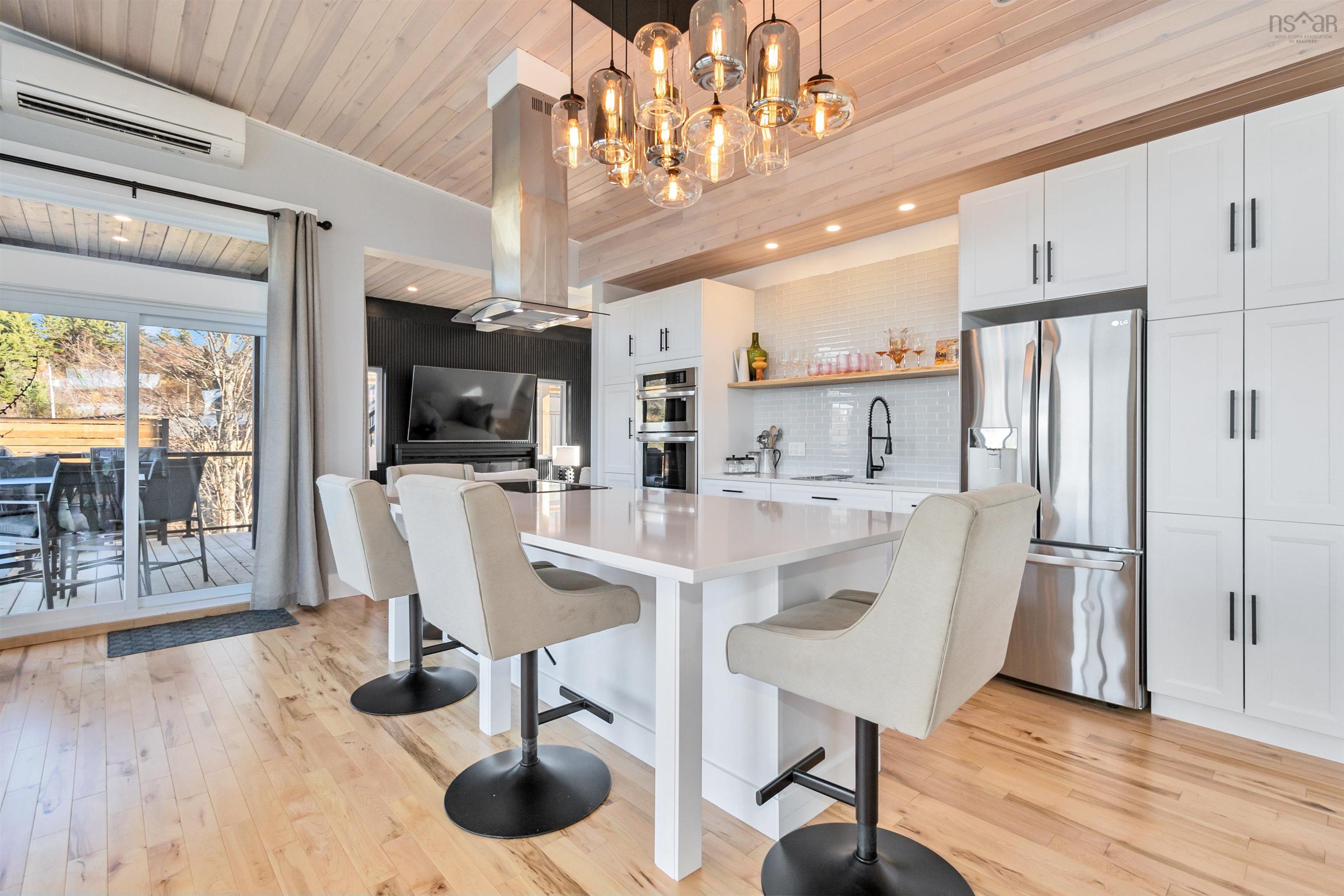 $959,000.00: 2 693 Masons Beach Road, First South