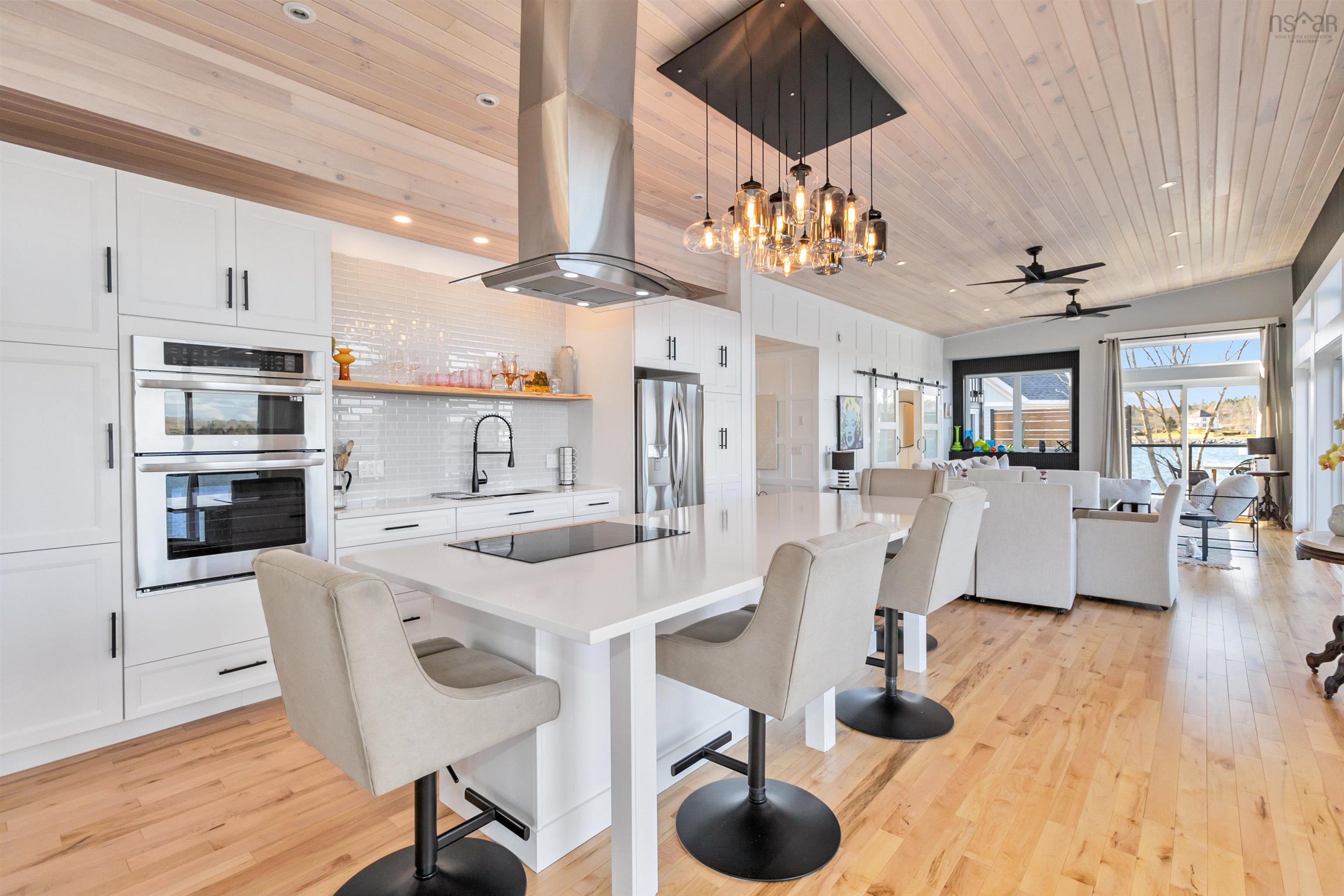 $959,000.00: 2 693 Masons Beach Road, First South