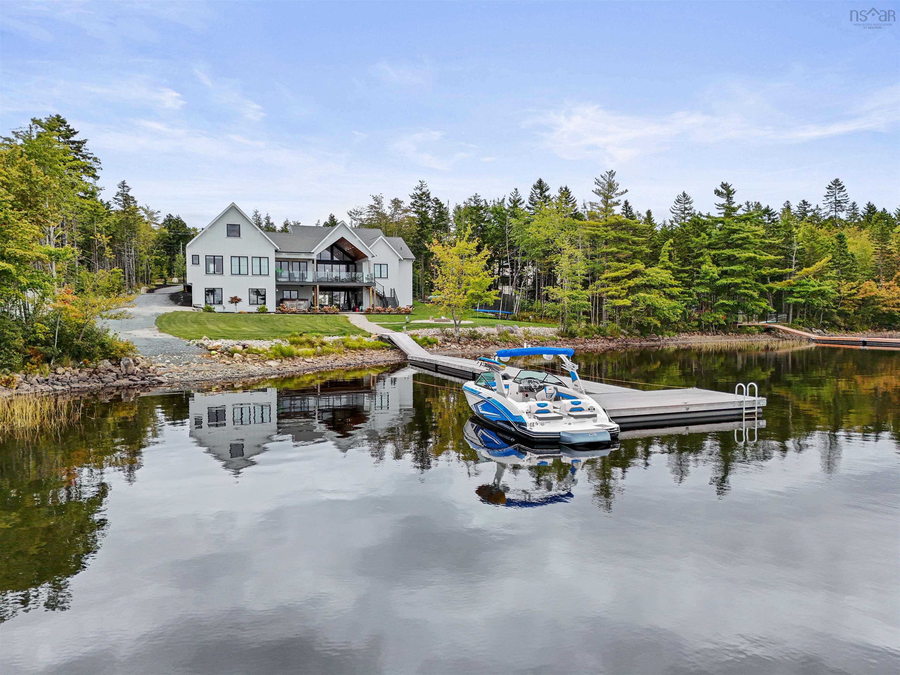 480 Mccabe Lake Drive, Middle Sackville, NS (MLS® 202503035)