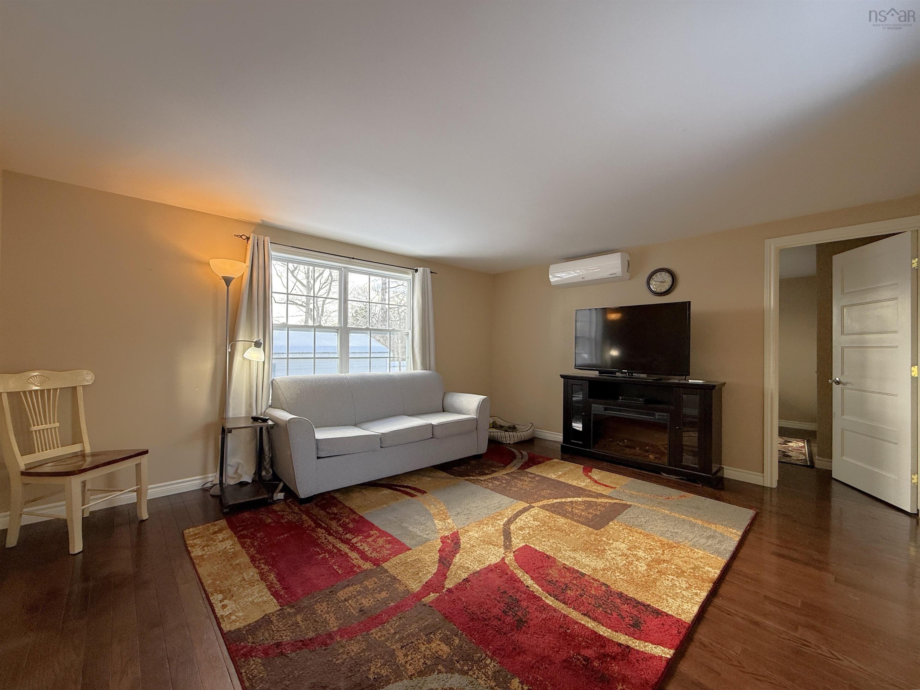 $194,900.00: 290 SEASONS DRIVE, Bridgewater