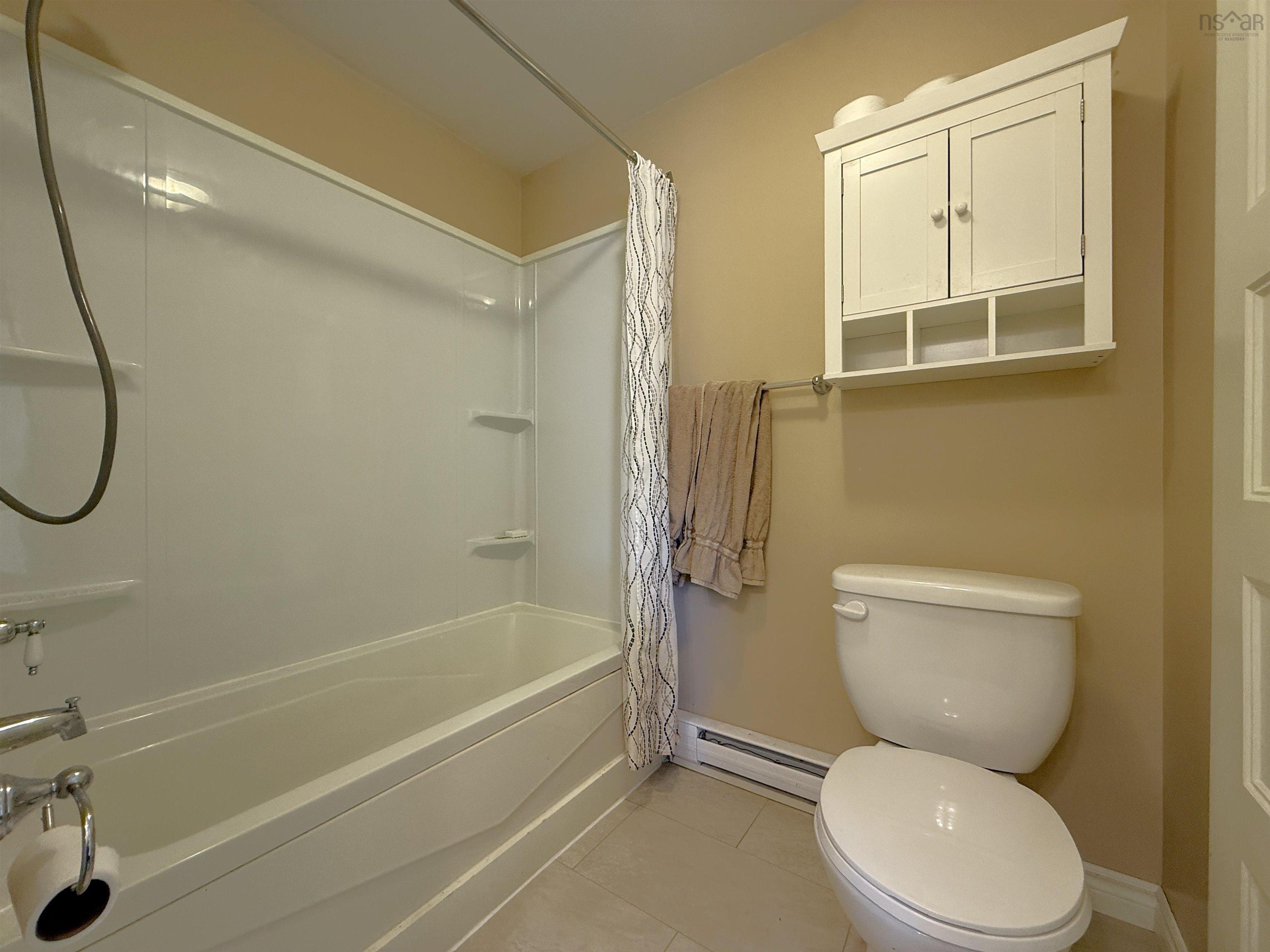 $194,900.00: 290 SEASONS DRIVE, Bridgewater