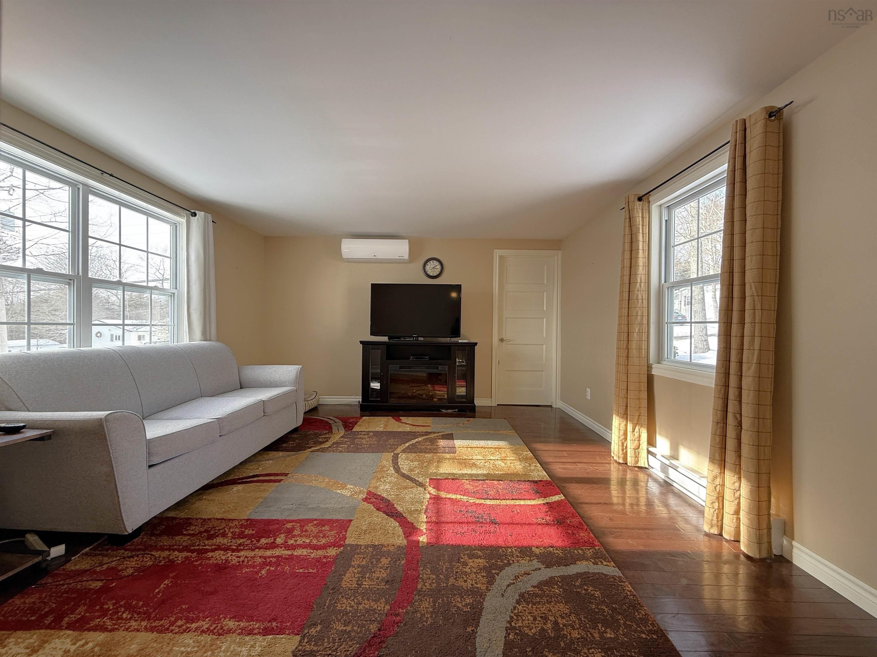 $194,900.00: 290 SEASONS DRIVE, Bridgewater