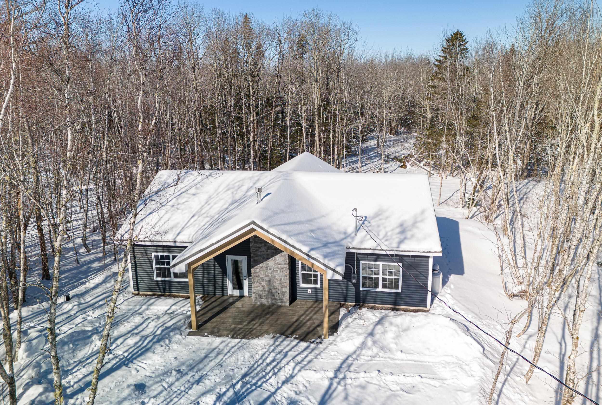 $399,900.00: 5915 Wentworth Collingwood Road, Wentworth