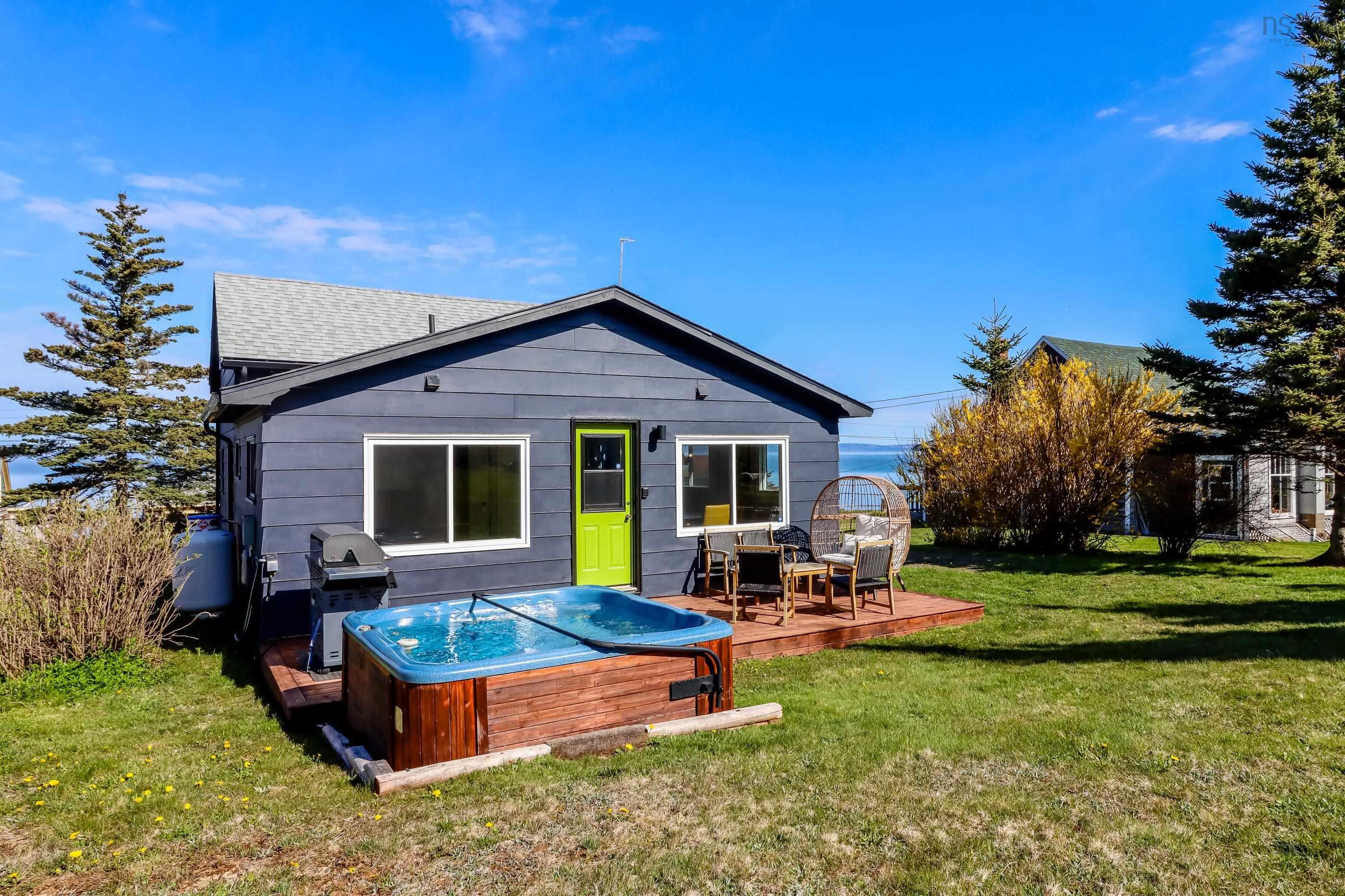 $335,000.00: 20 Cove Road, Halls Harbour