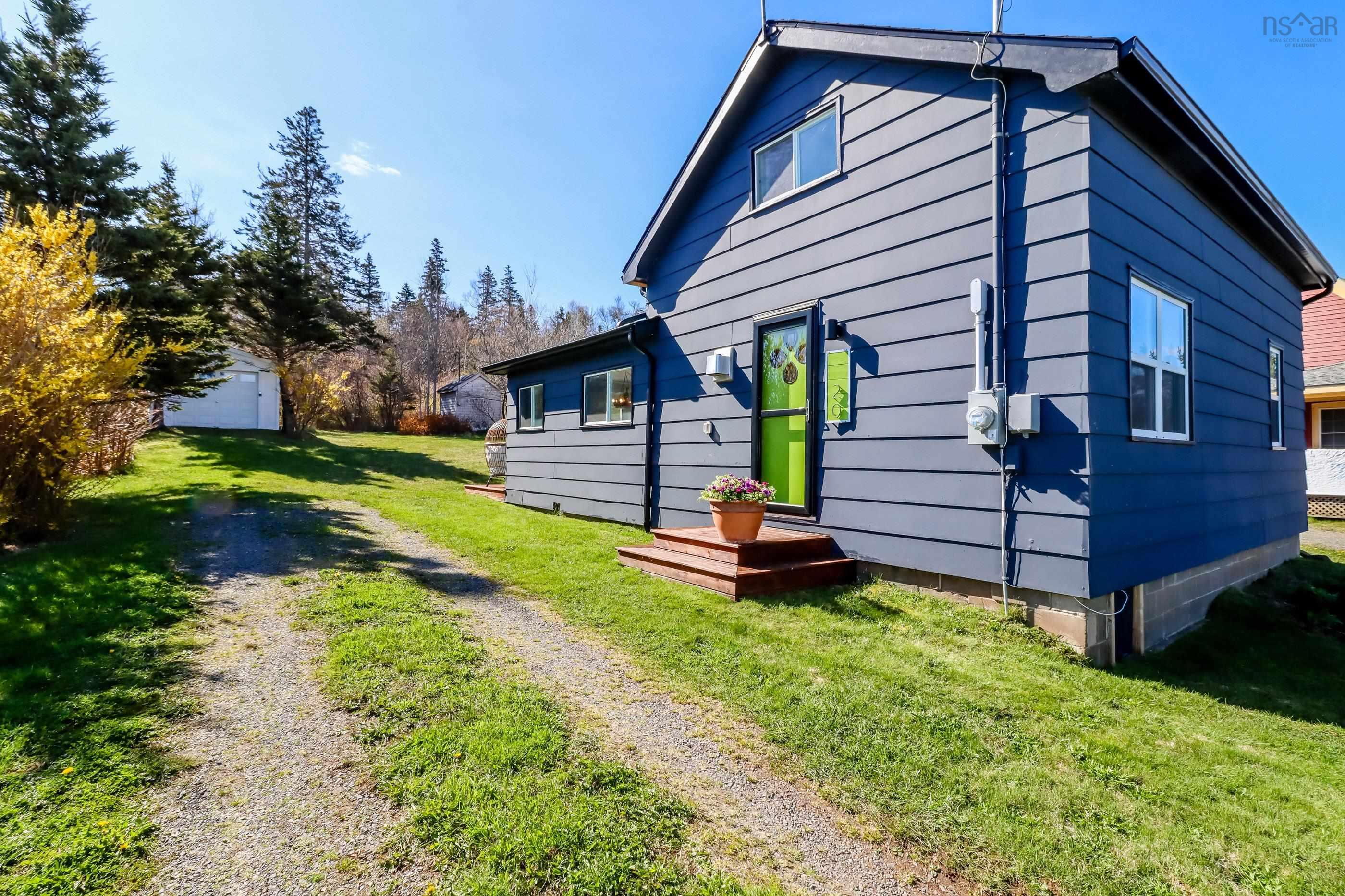$335,000.00: 20 Cove Road, Halls Harbour