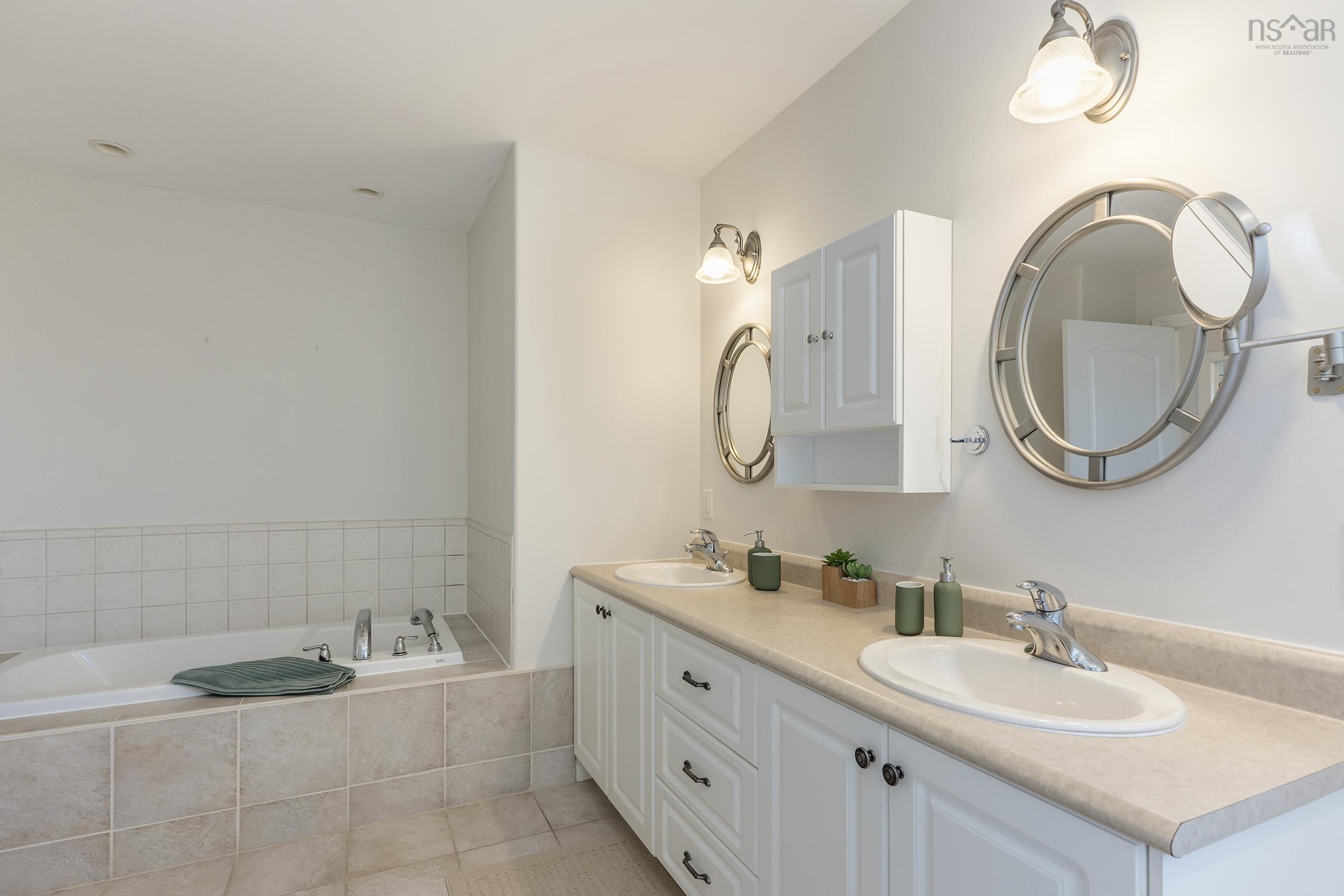 $749,900.00: 2066 Crowell Road, East Lawrencetown