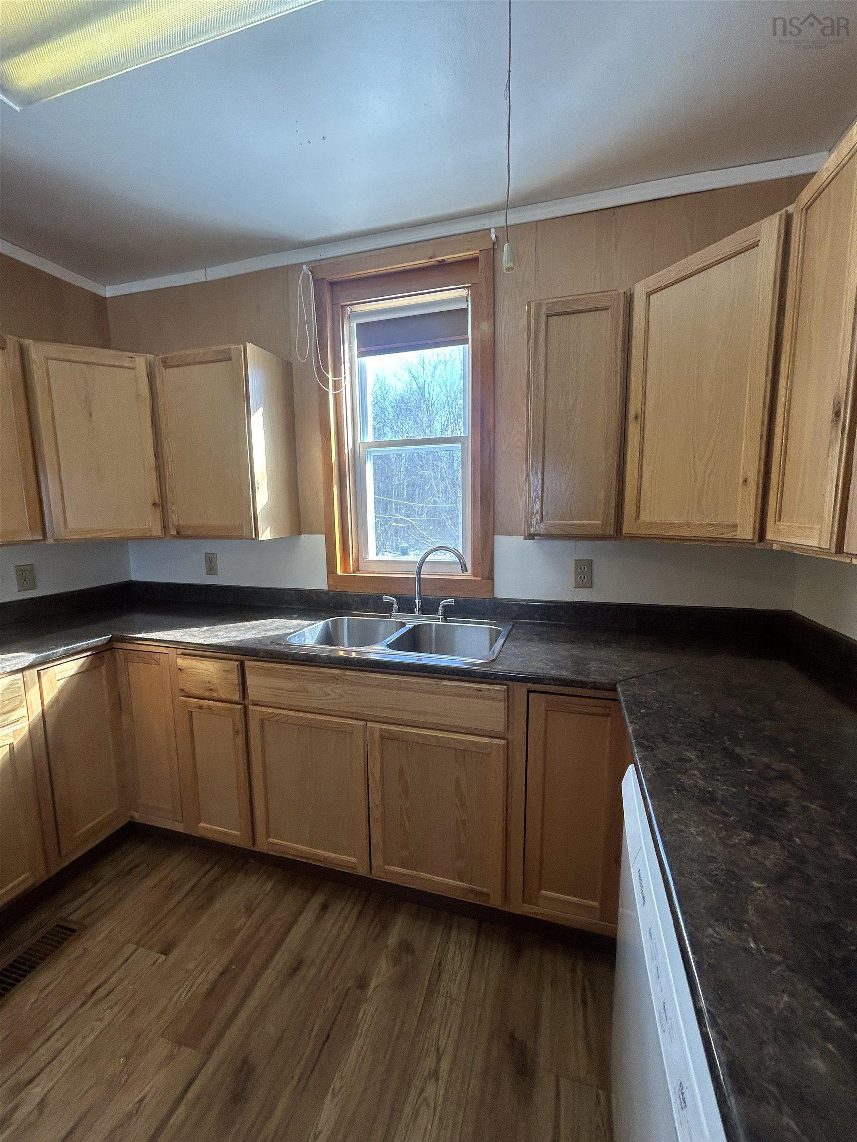 $158,000.00: 404 Lower Main Street, Oxford