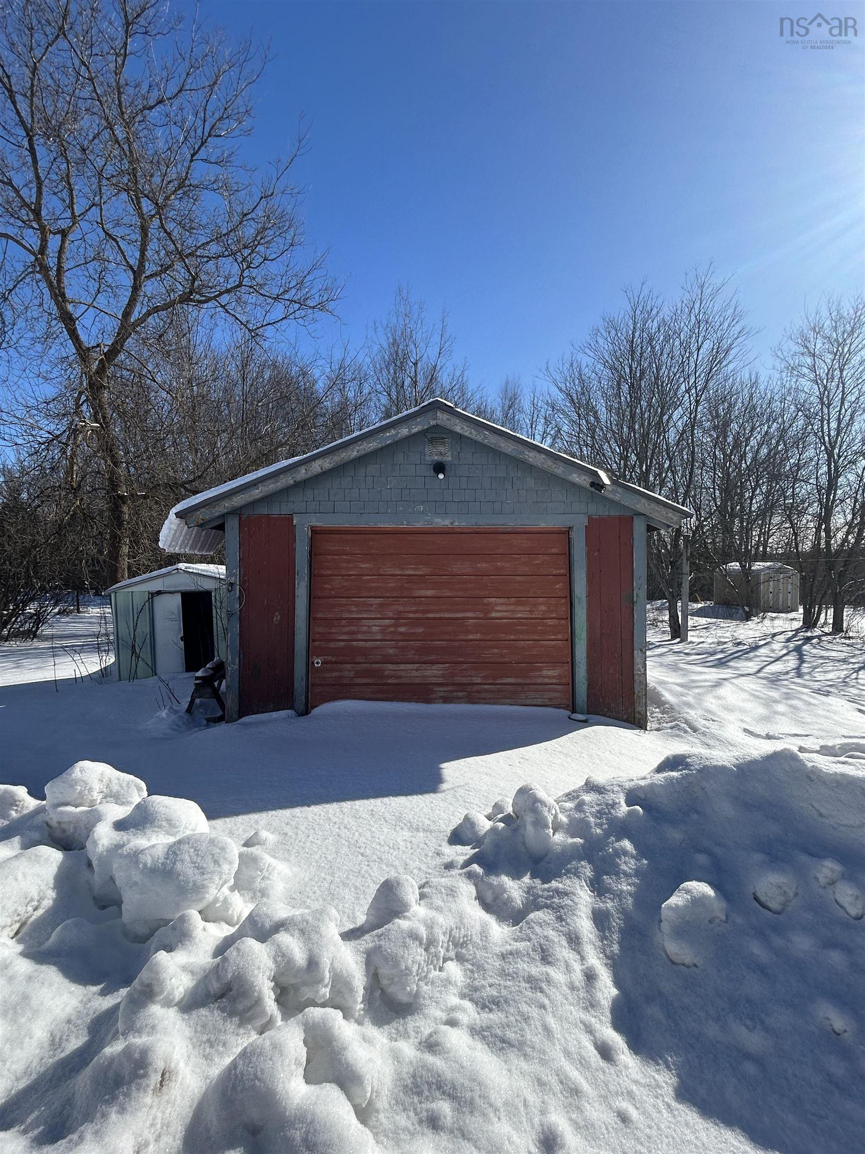 $158,000.00: 404 Lower Main Street, Oxford