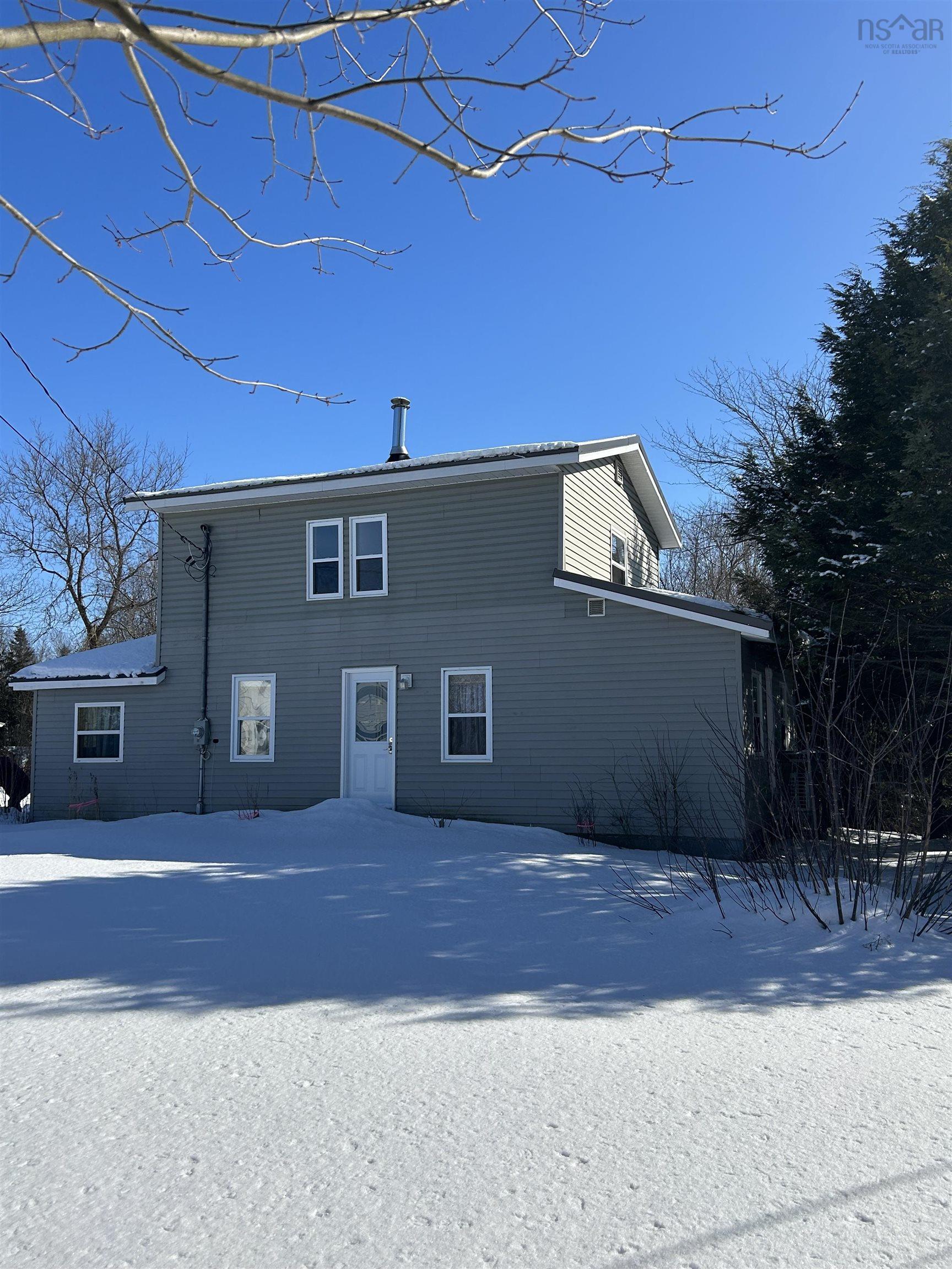 $158,000.00: 404 Lower Main Street, Oxford