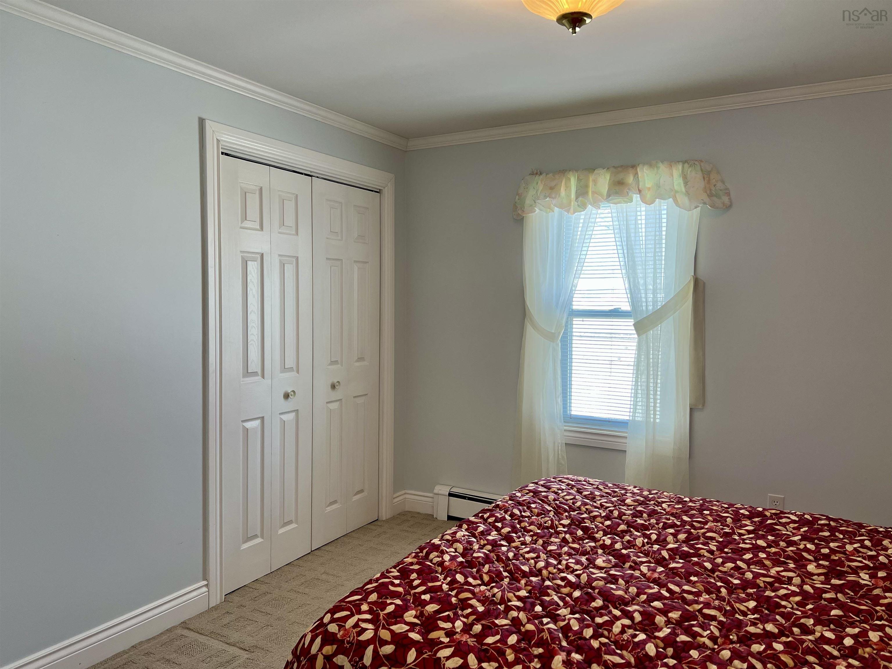 $220,000.00: 37 Elm Street, Yarmouth