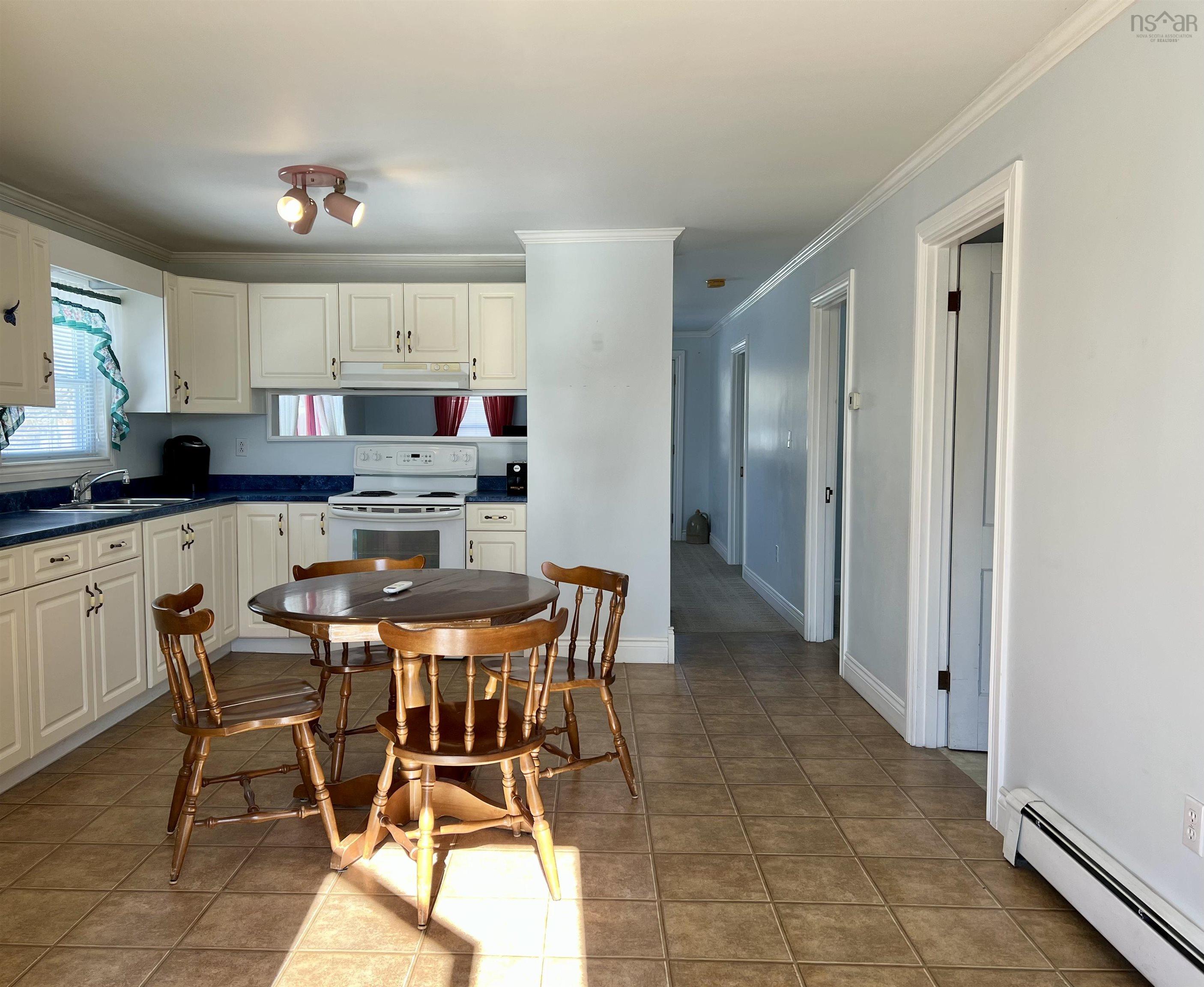 $220,000.00: 37 Elm Street, Yarmouth