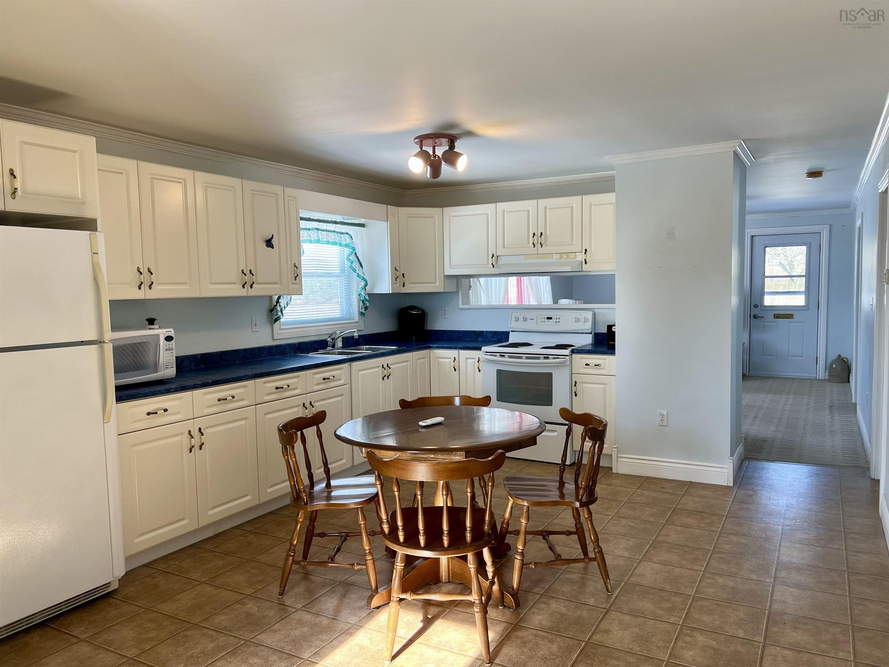 $220,000.00: 37 Elm Street, Yarmouth