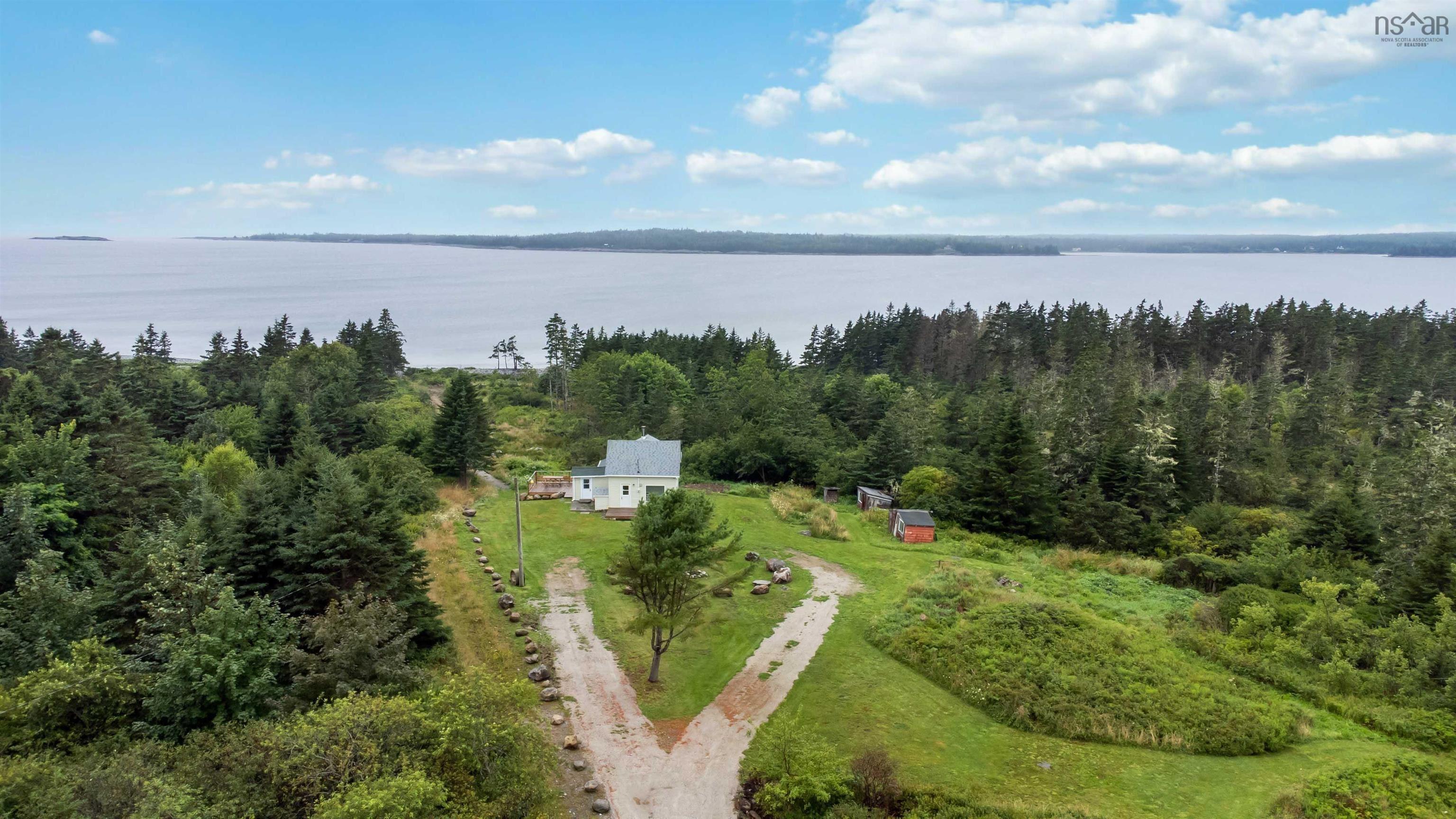 $399,000.00: 603 East Green Harbour Road, East Green Harbour