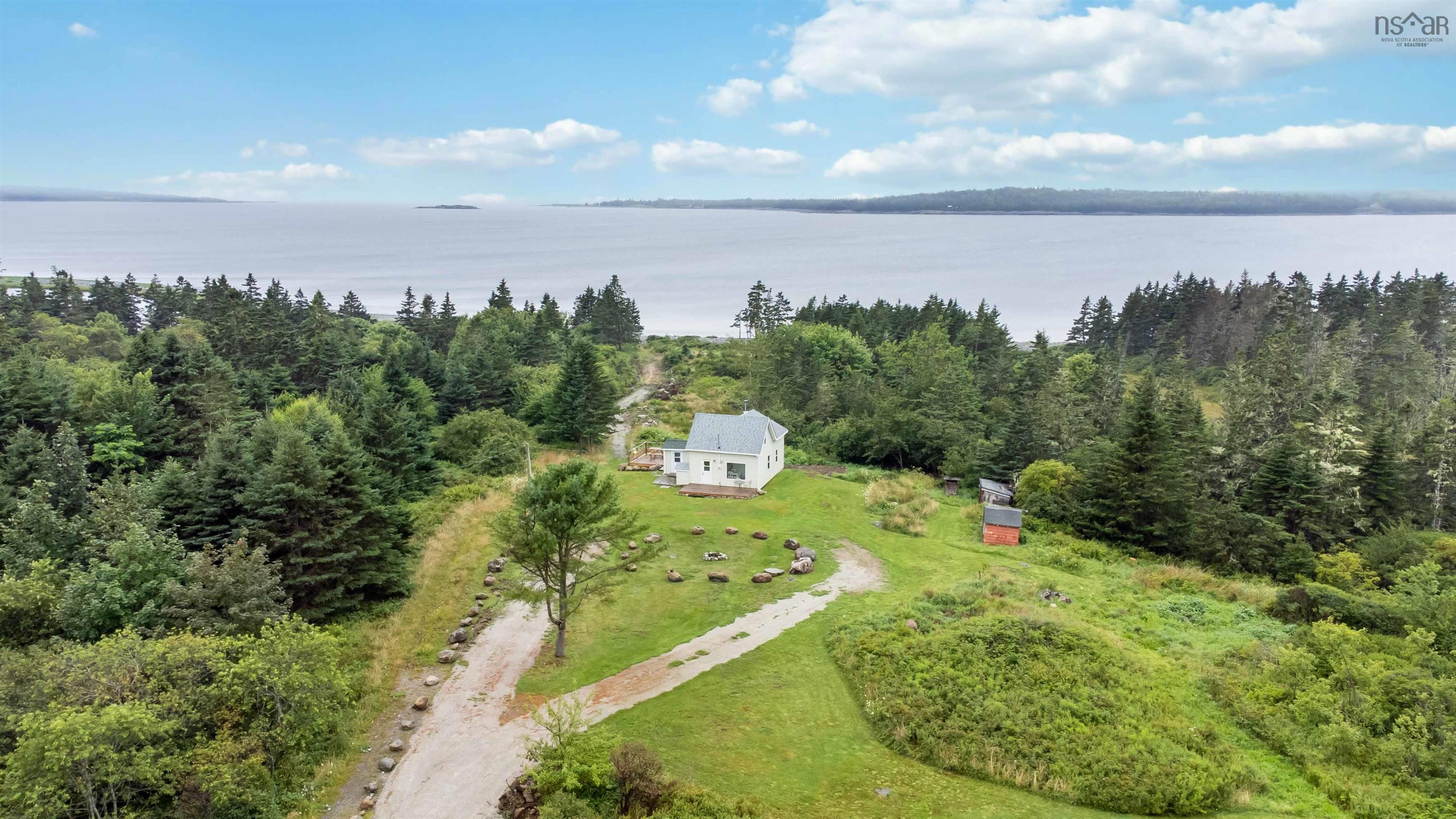 $399,000.00: 603 East Green Harbour Road, East Green Harbour