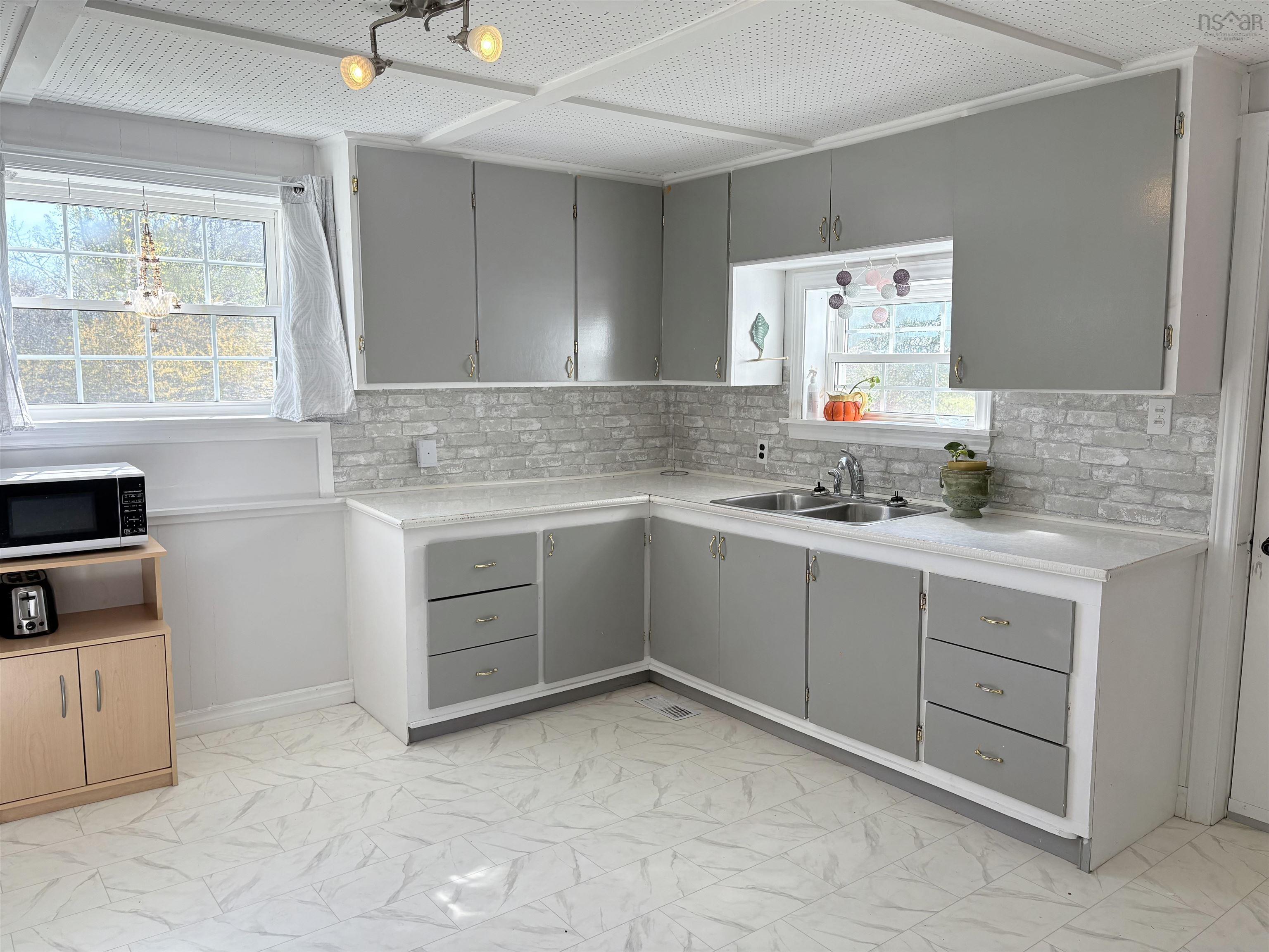 $229,999.00: 1716 Sandy Point Road, Sandy Point