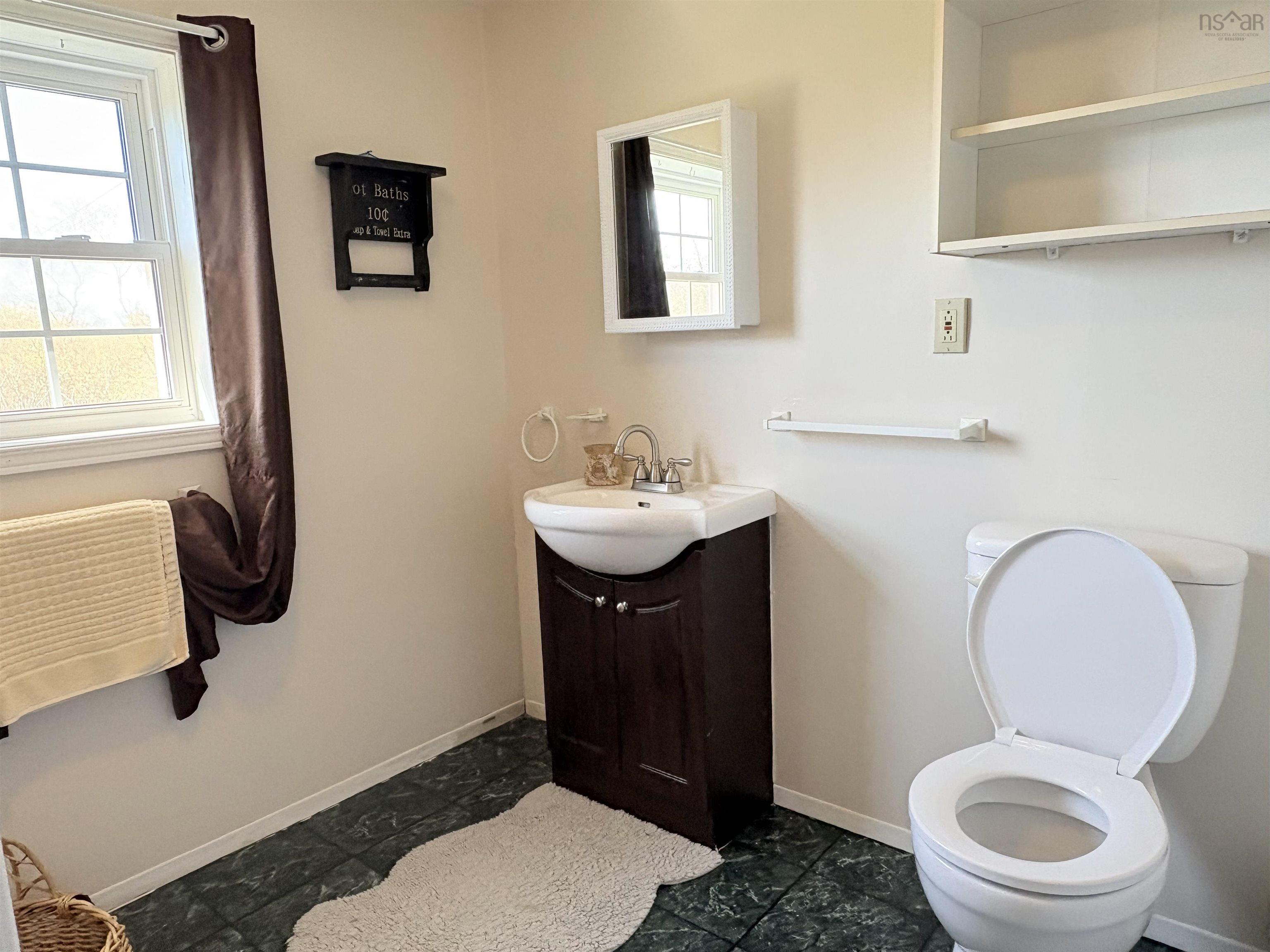 $229,999.00: 1716 Sandy Point Road, Sandy Point