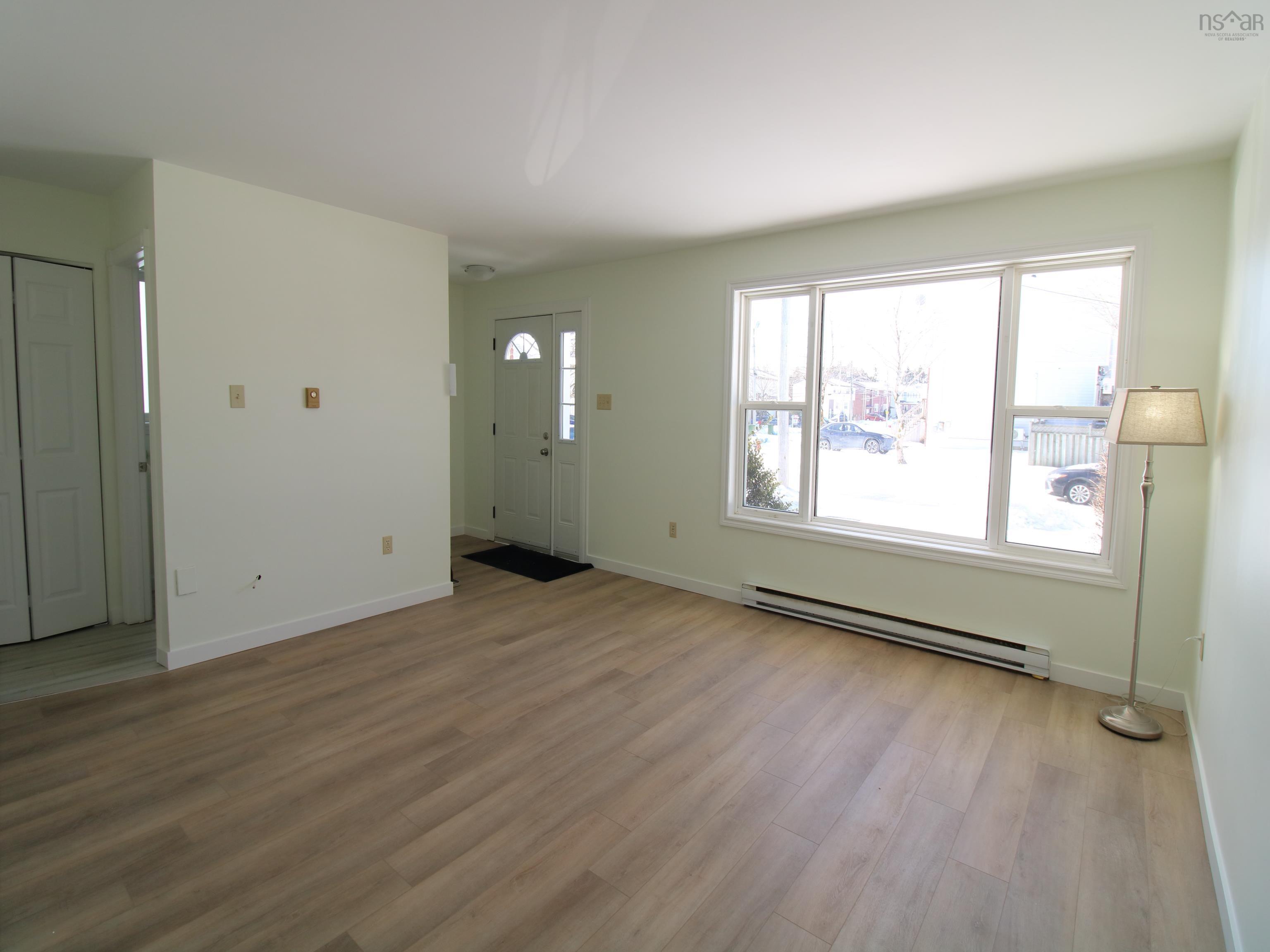 $425,000.00: 26 Viscaya Place, Dartmouth