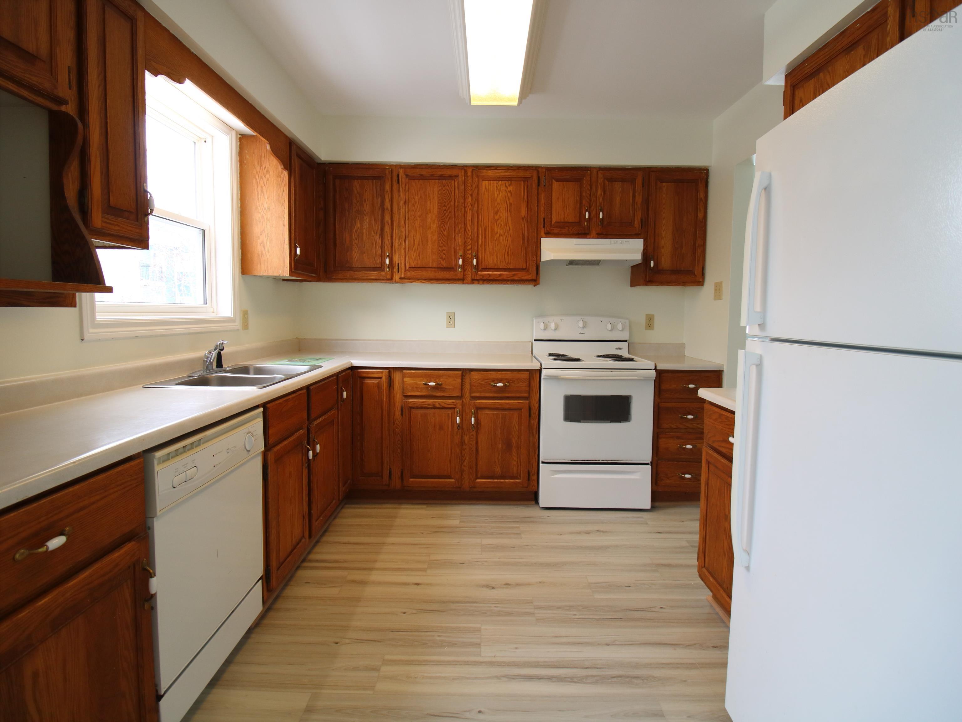 $425,000.00: 26 Viscaya Place, Dartmouth