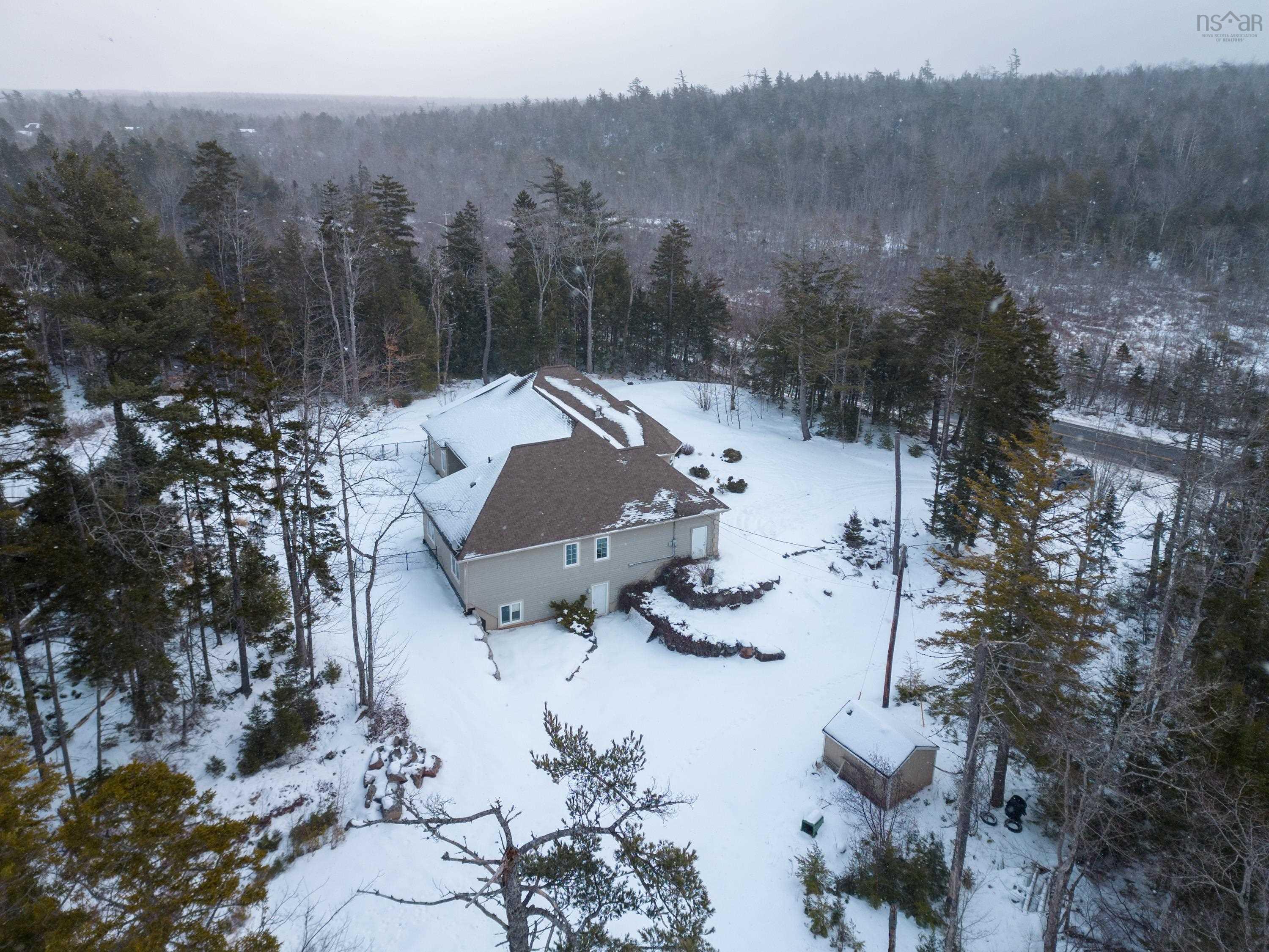 $759,900.00: 6125 Highway 2, Oakfield