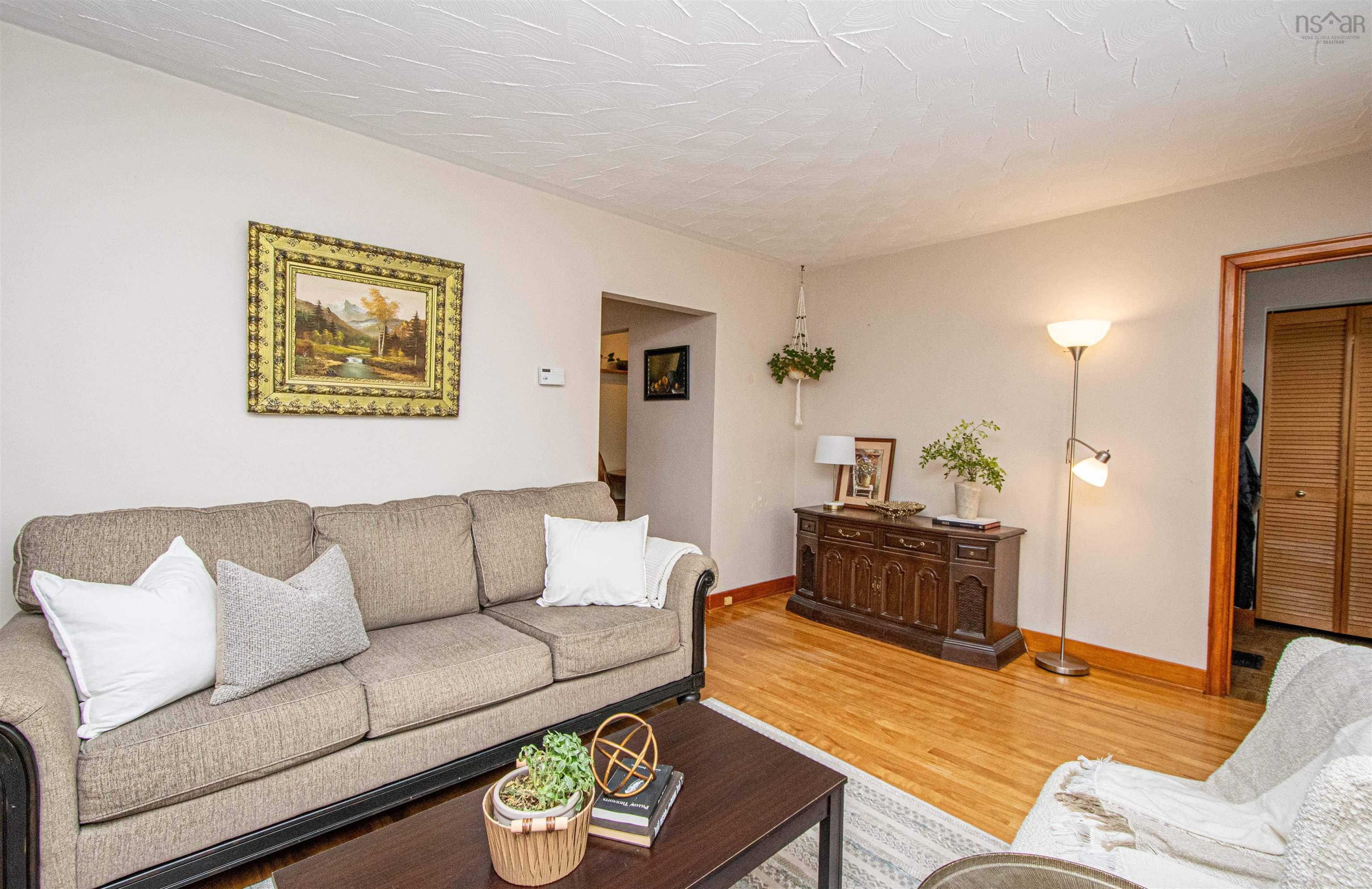 $399,900.00: 37 Arvida Avenue, Spryfield
