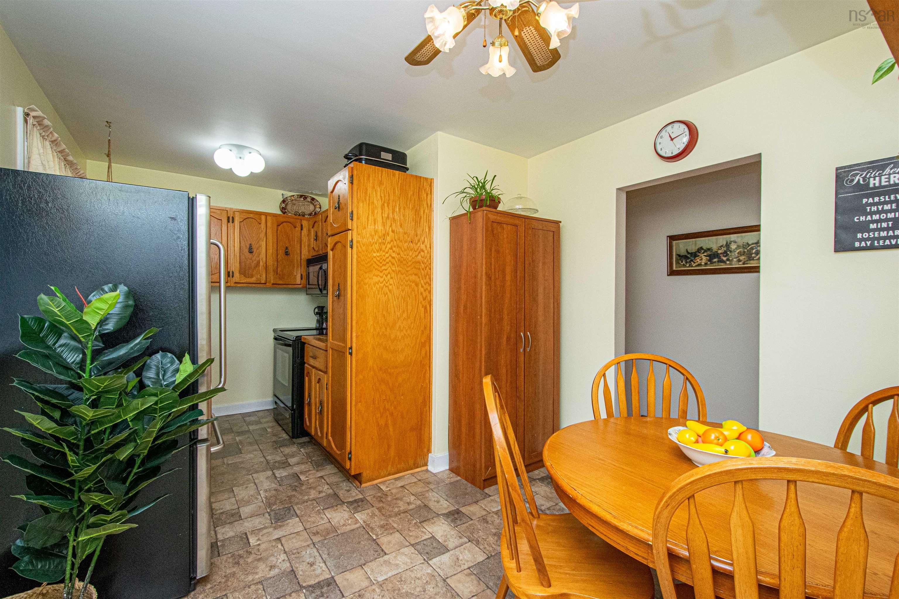 $399,900.00: 37 Arvida Avenue, Spryfield