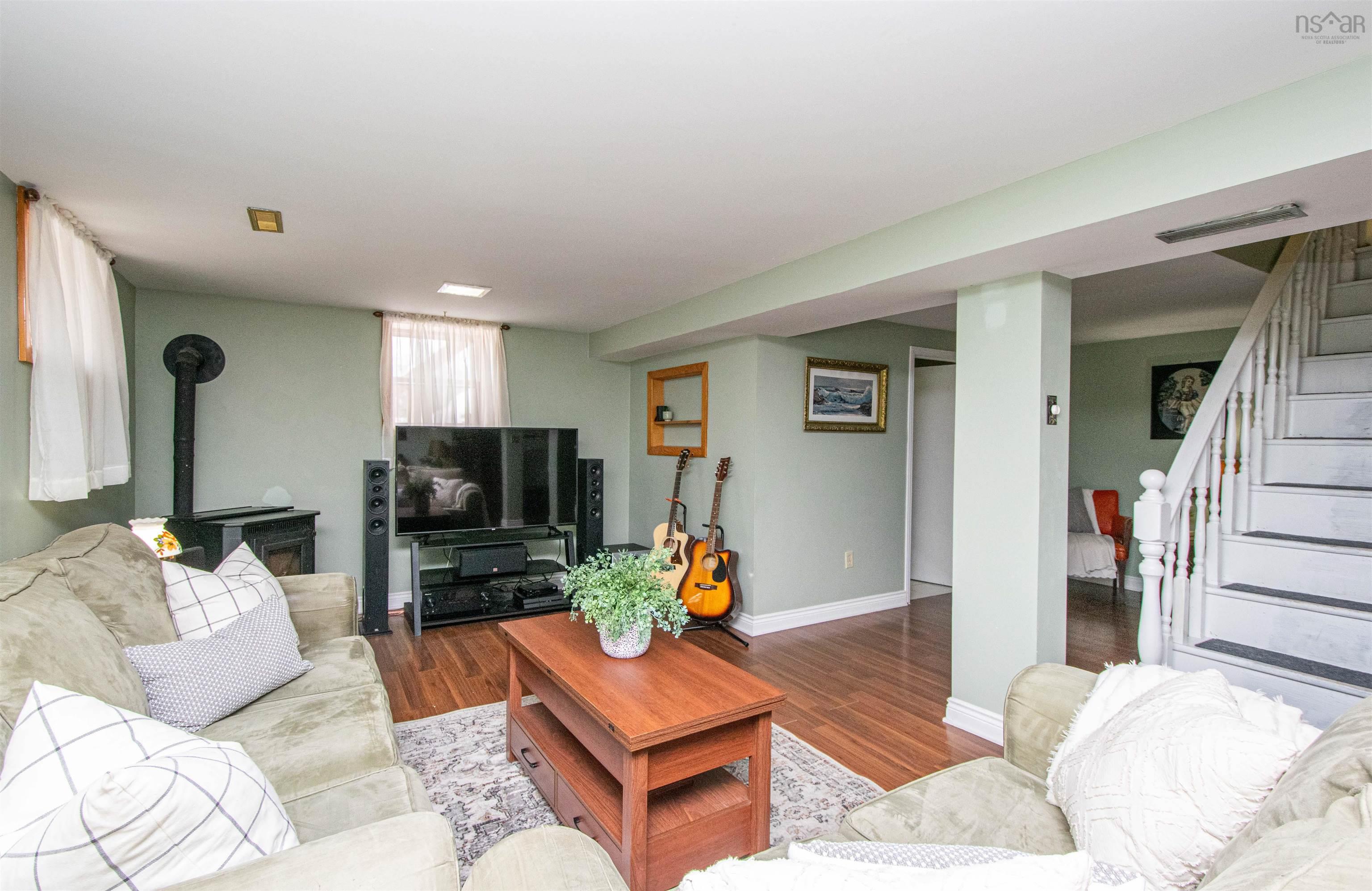 $399,900.00: 37 Arvida Avenue, Spryfield