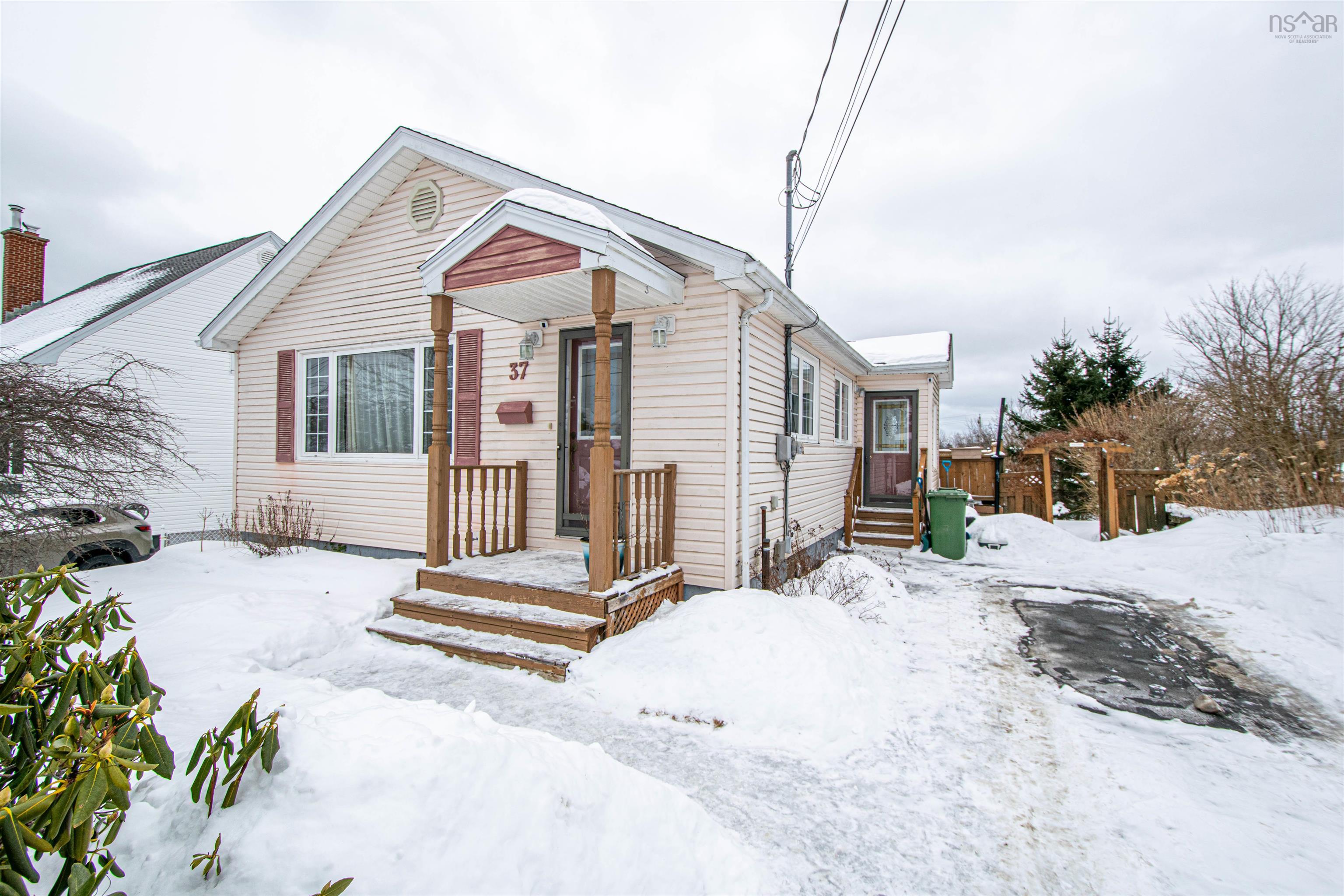 $399,900.00: 37 Arvida Avenue, Spryfield